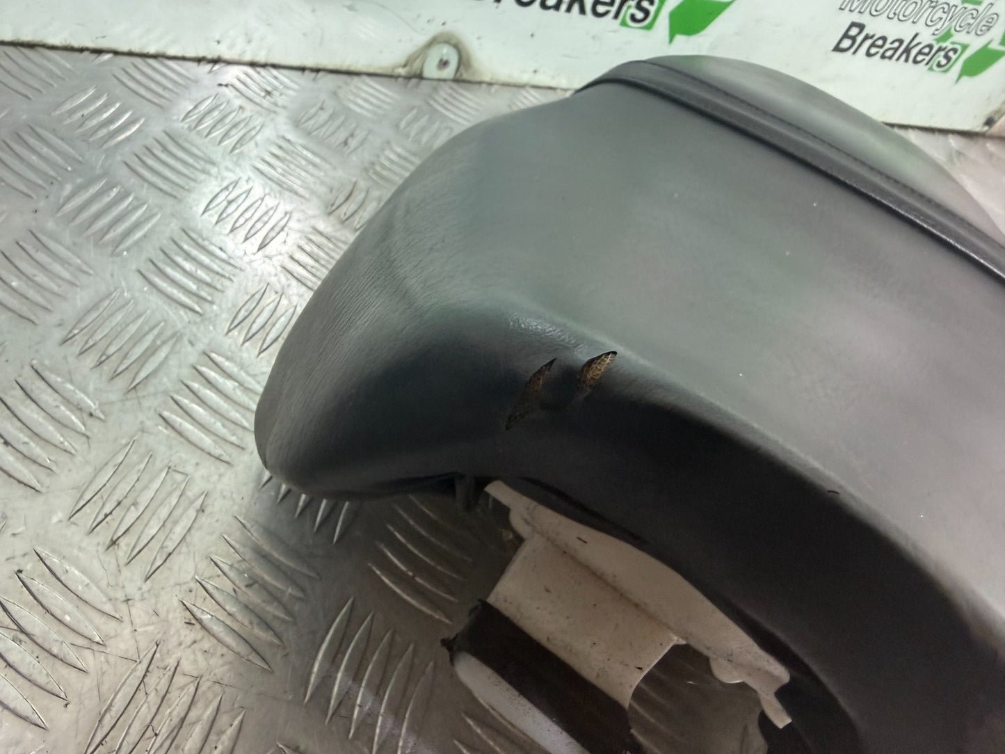 SUZUKI GSF1200 GSF 1200 BANDIT SEAT YEAR 1997-2000