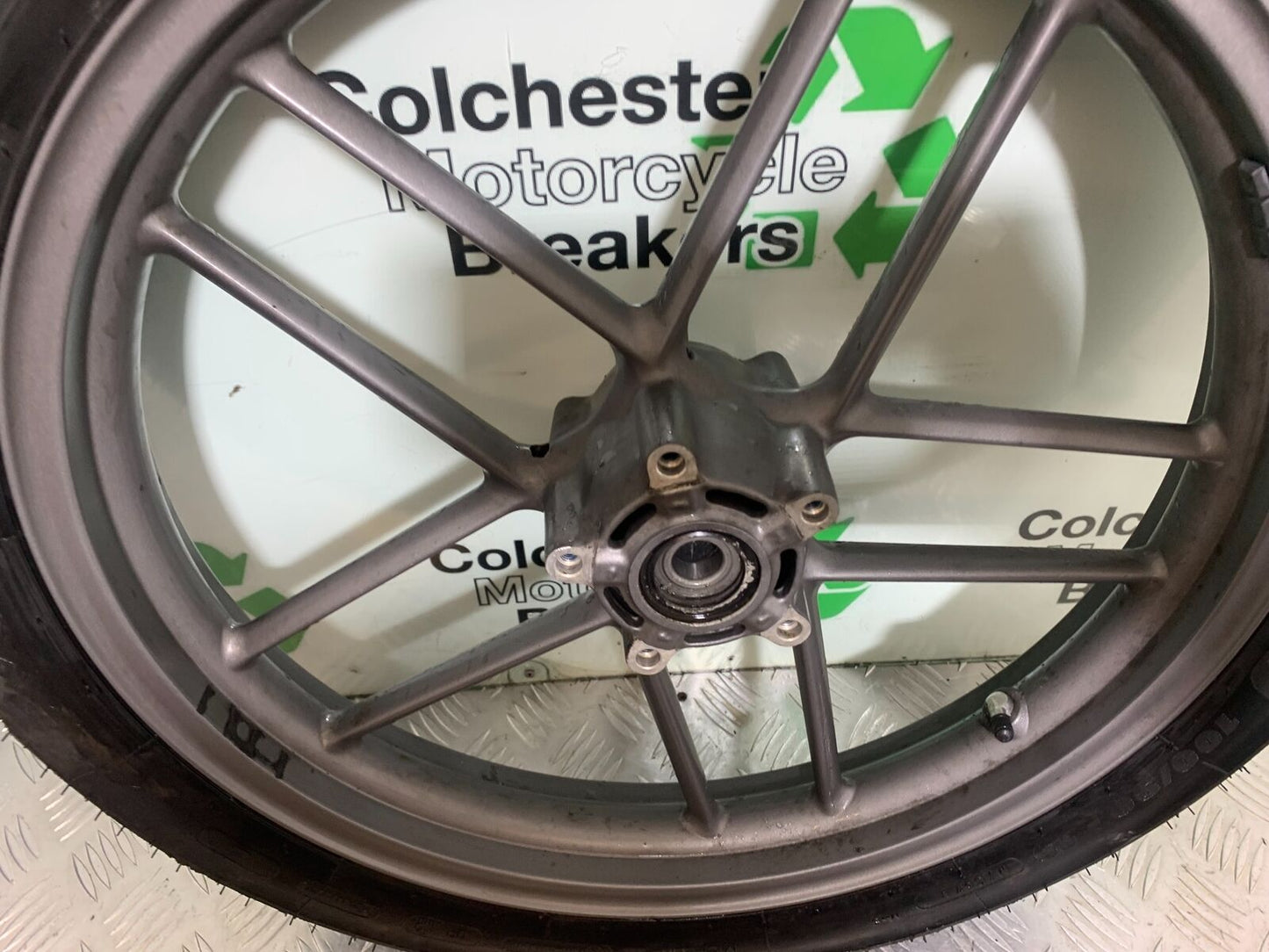 TRIUMPH TIGER 800 FRONT WHEEL   YEAR 2011-2014 (CMB1113)