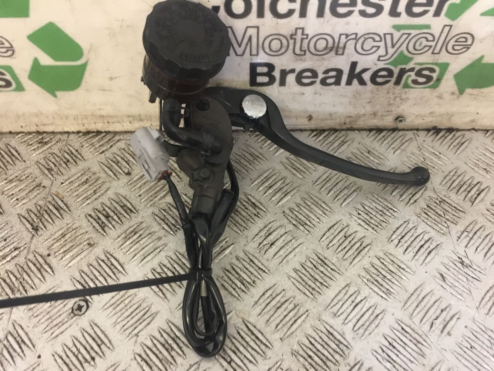 KAWASAKI NINJA 1000 SX FRONT BRAKE MASTER CYLINDER   YEAR 2020-2022 (STOCK 722)