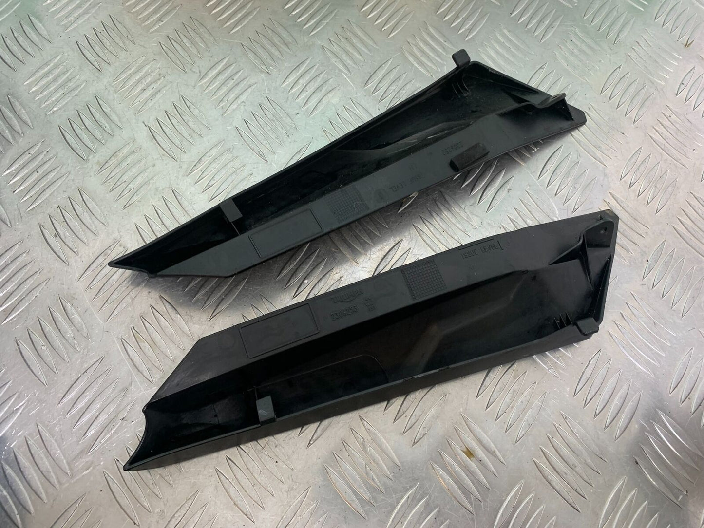 TRIUMPH TIGER 800 XC INFILL COVERS  YEAR 2011-2014 (CMB1022)