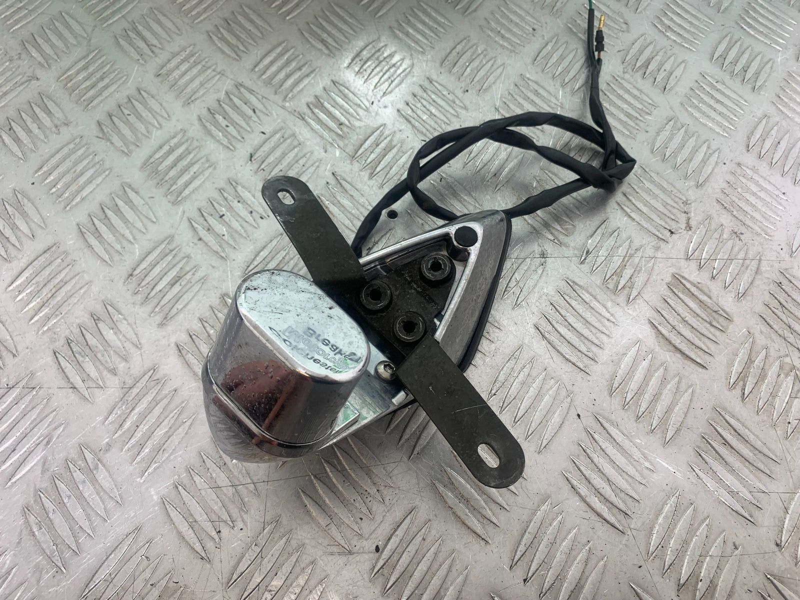 HONDA VTX1300 S-6 NUMBER PLATE LIGHT  YEAR 2004-09 (CMB1159)