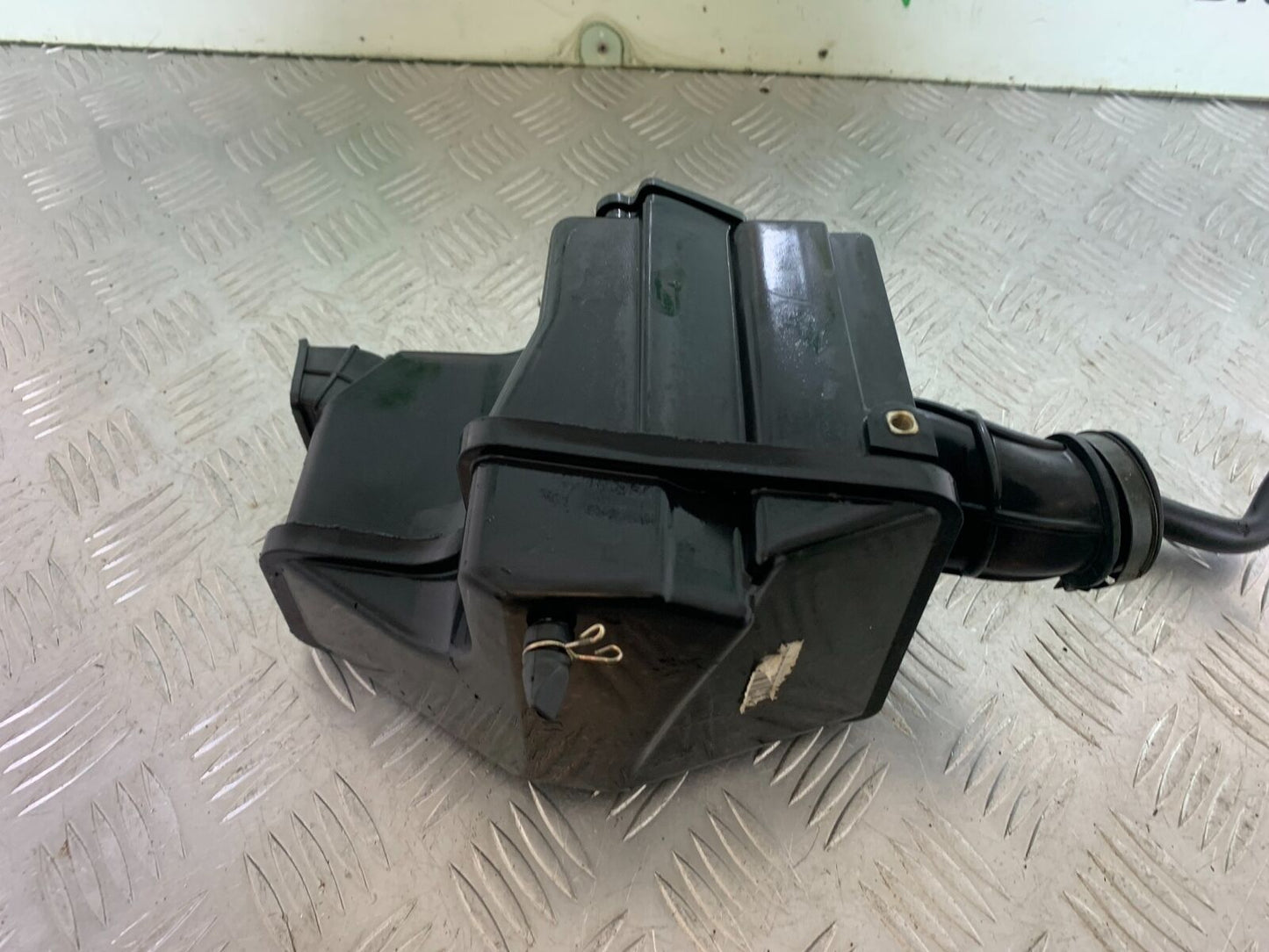 BENELLI BN125 BN 125 AIRBOX  YEAR 2018-2021 (CMB1080)