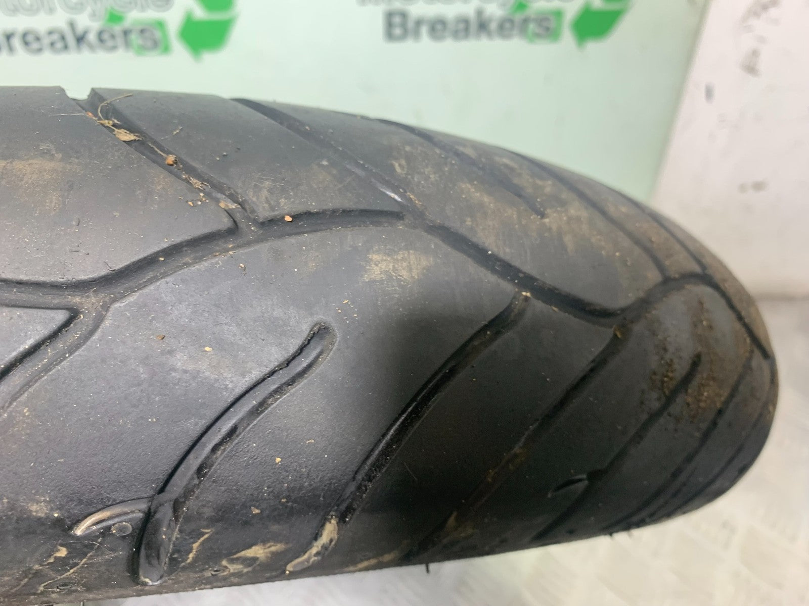 SUZUKI GSX750 INAZUMA FRONT WHEEL  YEAR 1998-2003 (CMB1308)