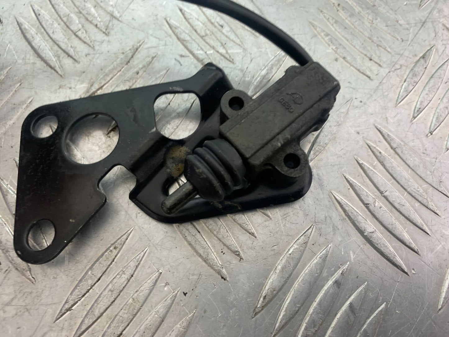 TRIUMPH 955i SPRINT ST SIDE STAND SWITCH  YEAR 1999-2004 (CMB1124)