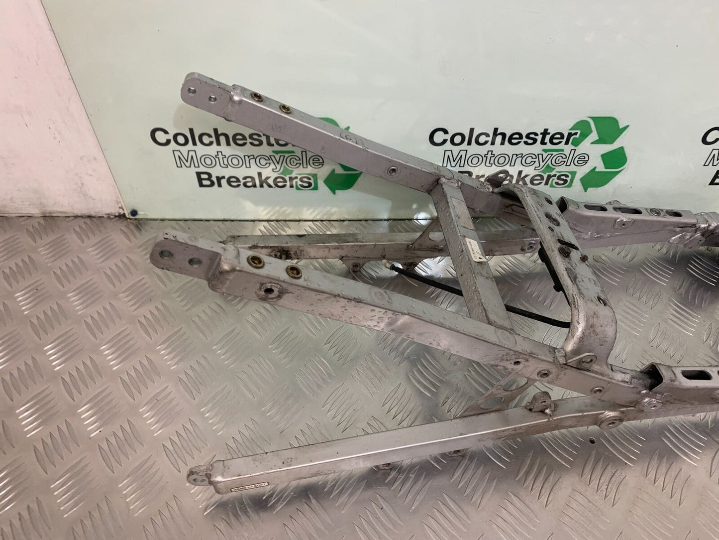YAMAHA FJR1300 FJR 1300 REAR SUBFRAME  YEAR 2001-05 (STOCK 946)