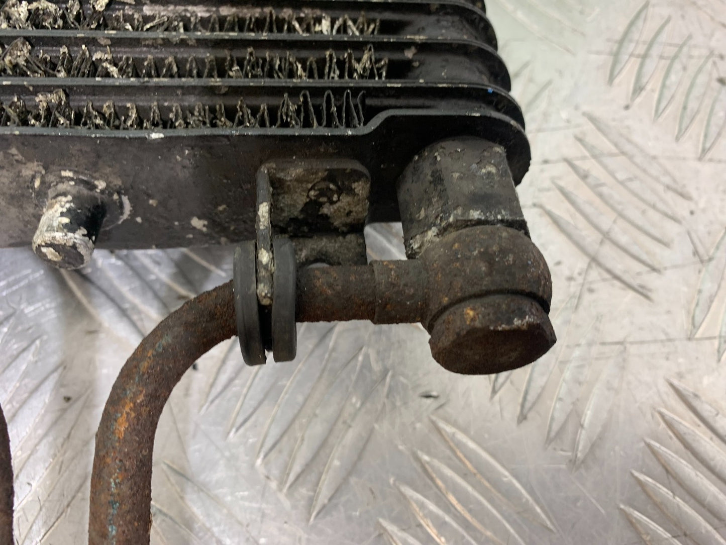 TRIUMPH 955i SPRINT ST OIL COOLER AND LINES  YEAR 1999-04 (CMB1230)