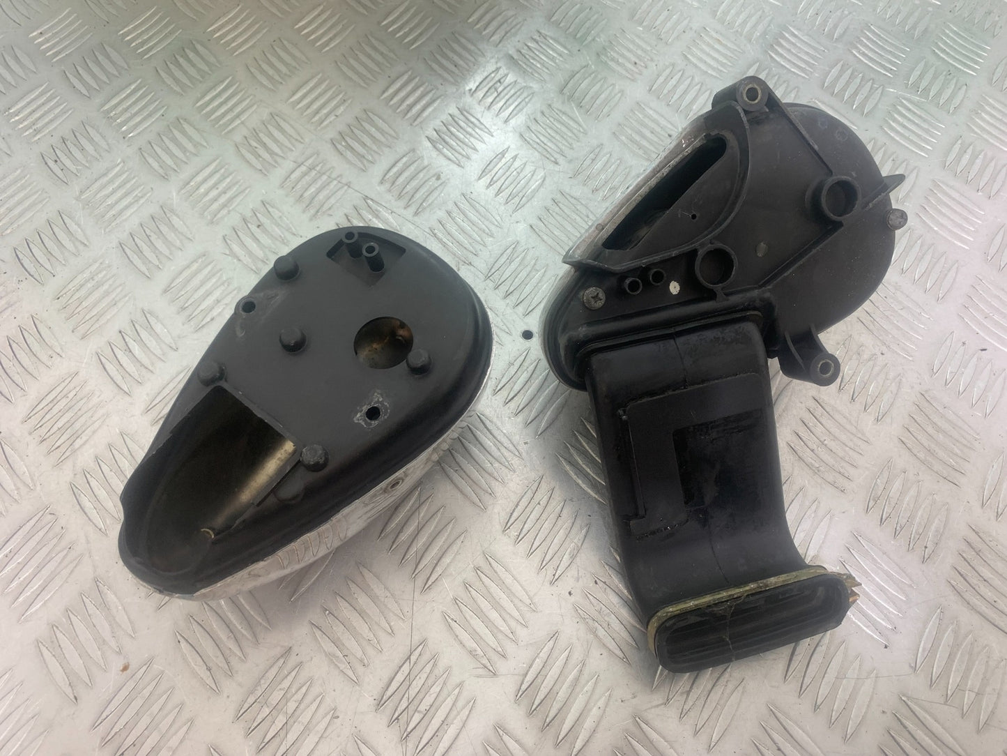 YAMAHA XV535 XV 535 VIRAGO LEFT AND RIGHT SIDE PODS  YEAR 1994-02 (CMB1139)