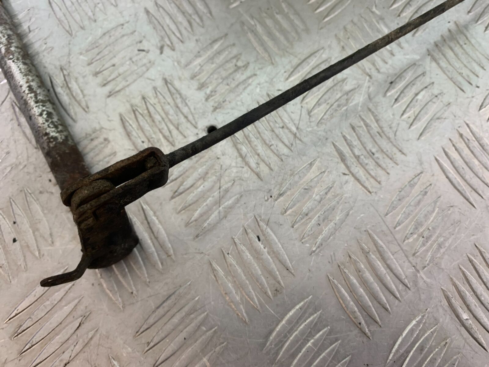 HONDA CX500 CX 500 REAR BRAKE SHAFT AND ROD  YEAR 1978-81 (CMB1079)