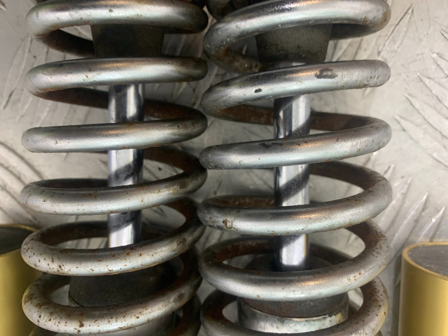 SUZUKI GSX750 INAZUMA REAR SHOCKS YEAR 1998-2003 (CMB1308)