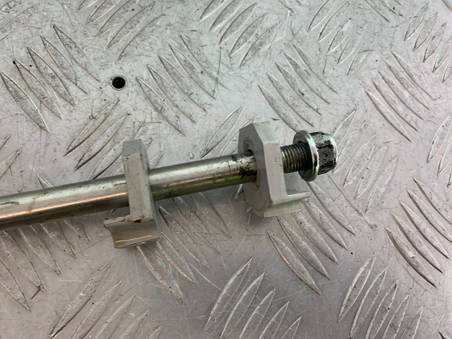 BENELLI BN125 BN 125 REAR WHEEL SPINDLE  YEAR 2018-2021 (CMB1080)
