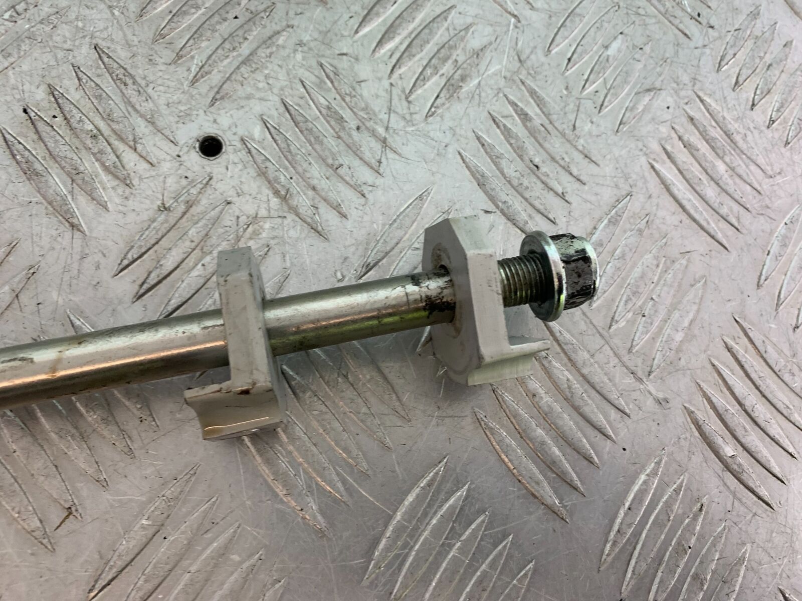 BENELLI BN125 BN 125 REAR WHEEL SPINDLE  YEAR 2018-2021 (CMB1080)