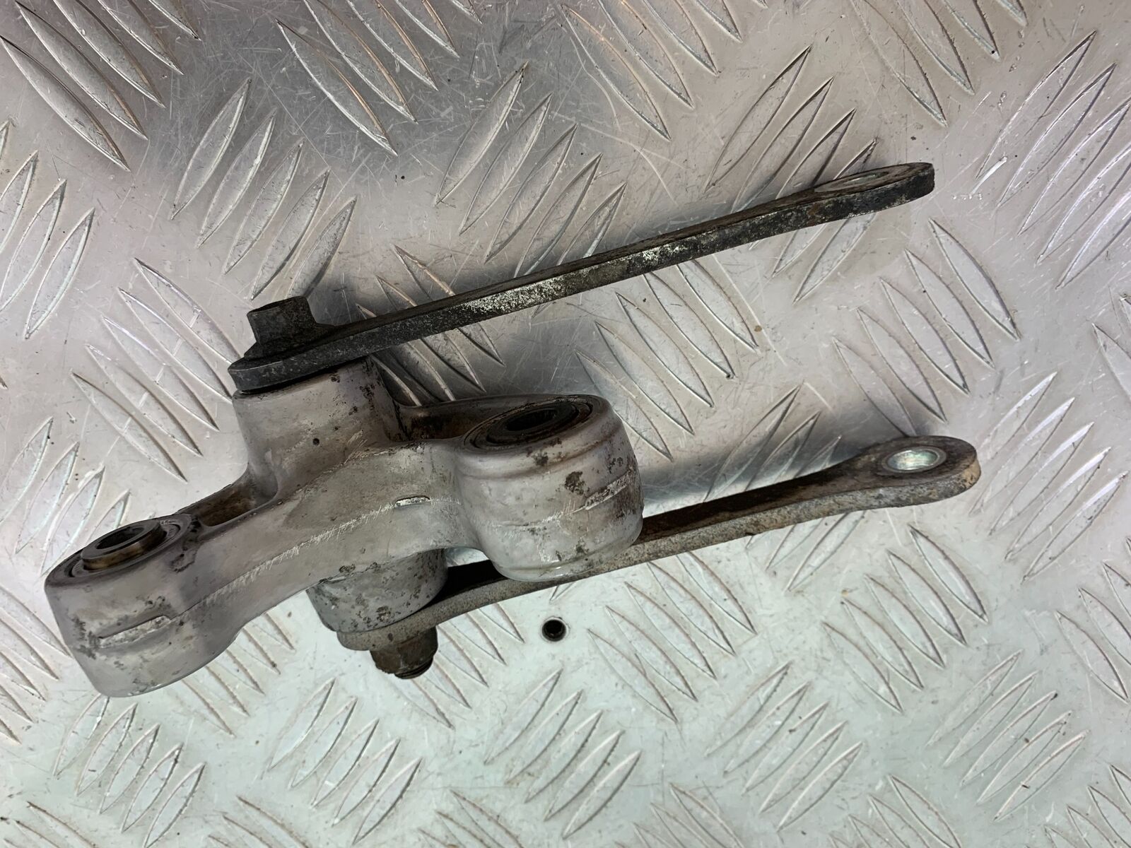 SUZUKI SV650 SV 650 REAR SHOCK LINKAGE   YEAR 2003-2006 (CMB1014)