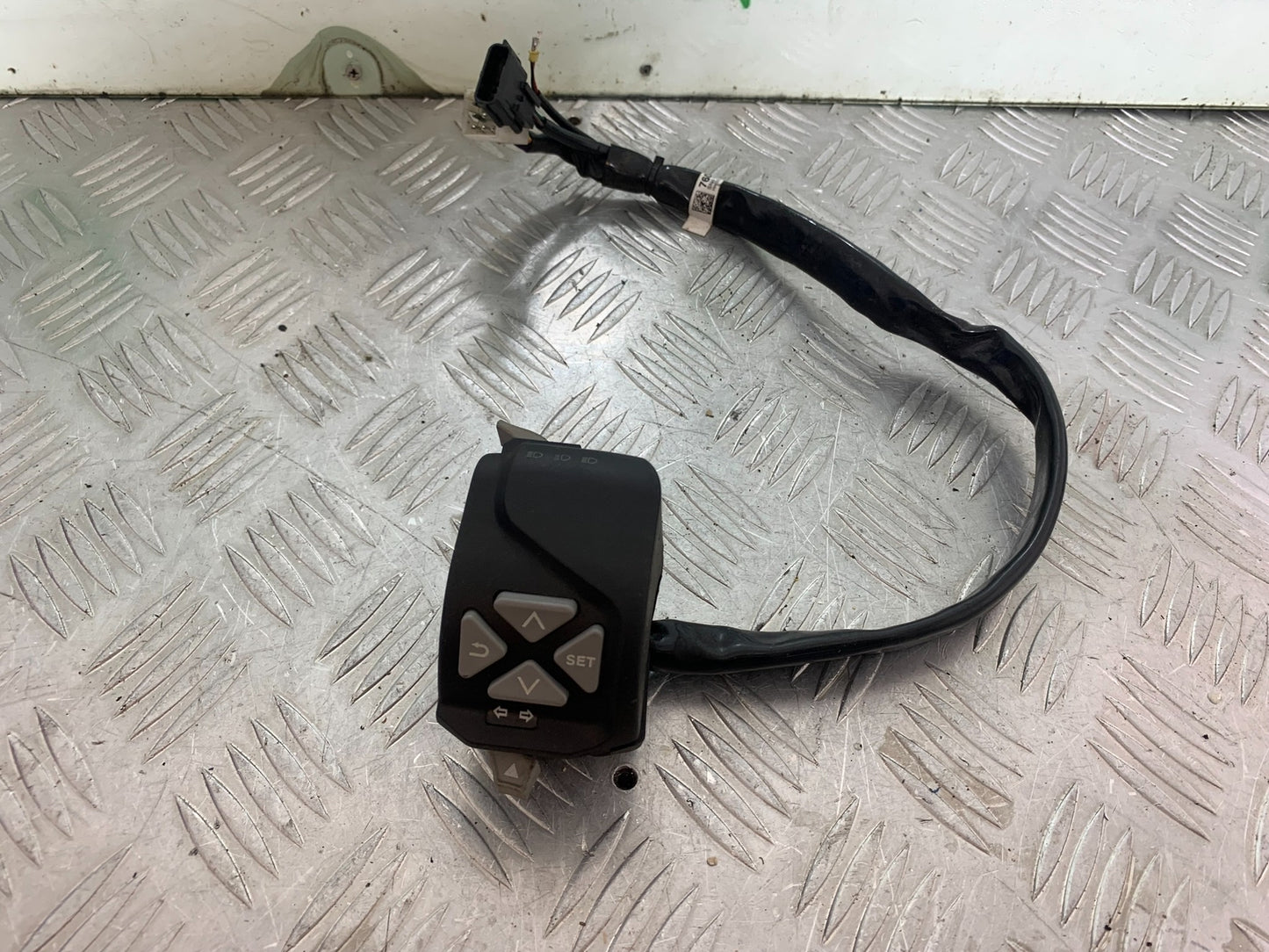 KTM 790 DUKE LEFT SWITCH GEAR  YEAR 2018-2021  (CMB11150)
