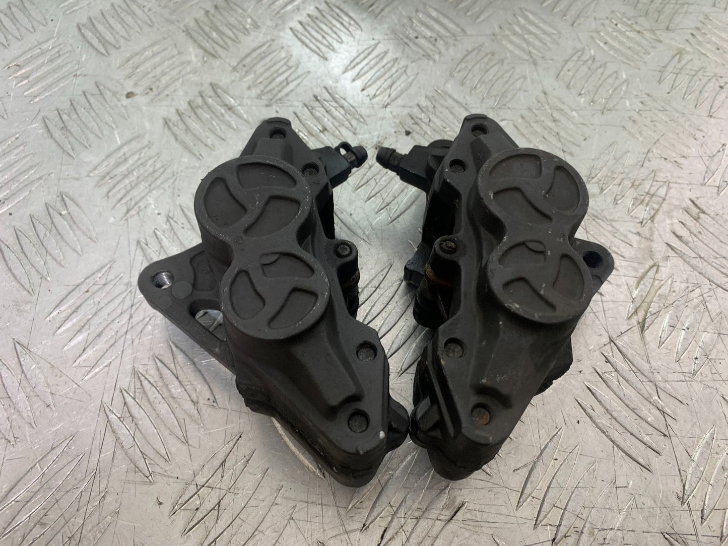 TRIUMPH 1050 SPRINT GT FRONT BRAKE CALIPERS  YEAR 2010-2016 (CMB1250)