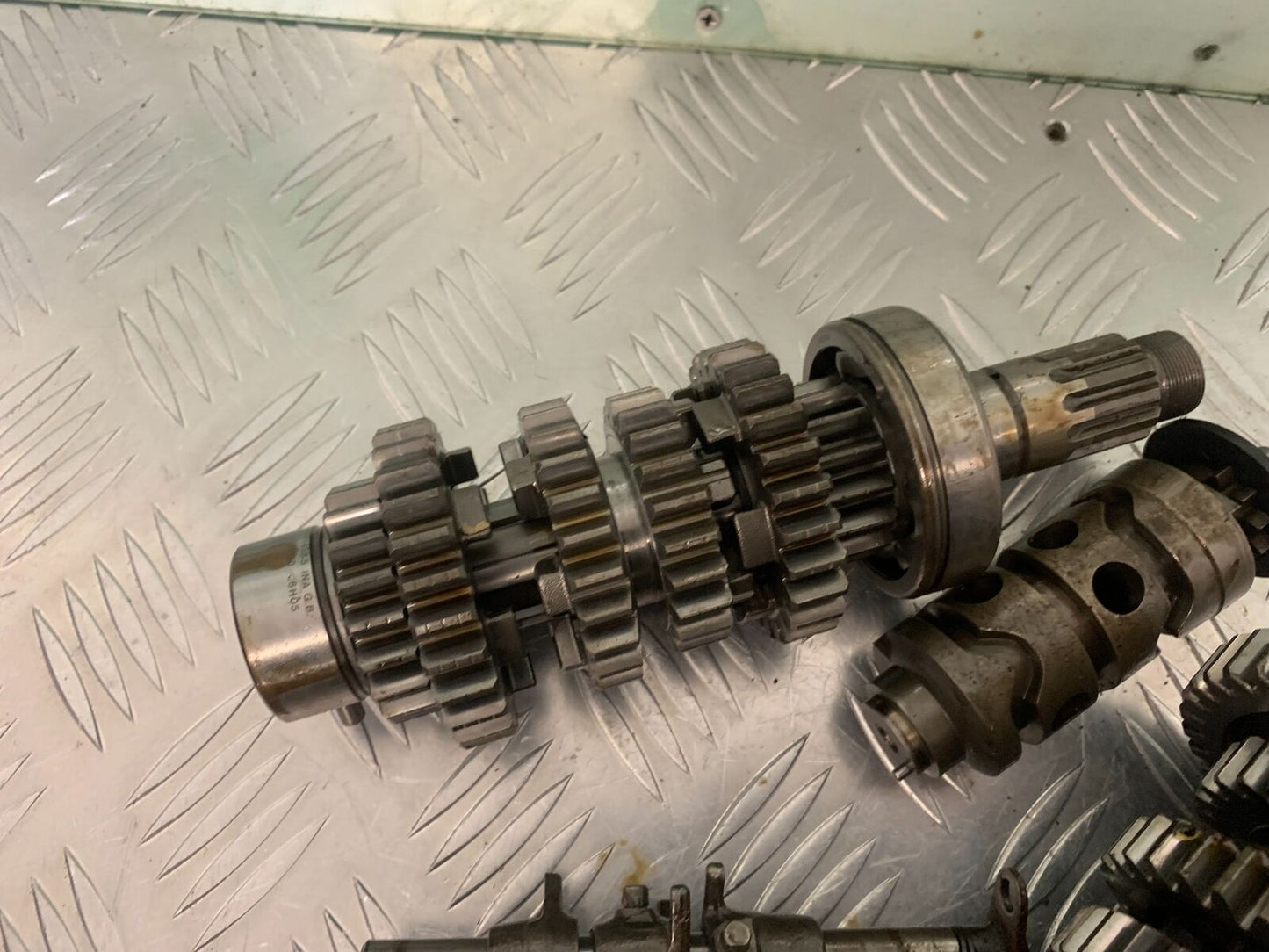 TRIUMPH 885 TIGER GEARBOX YEAR 2000