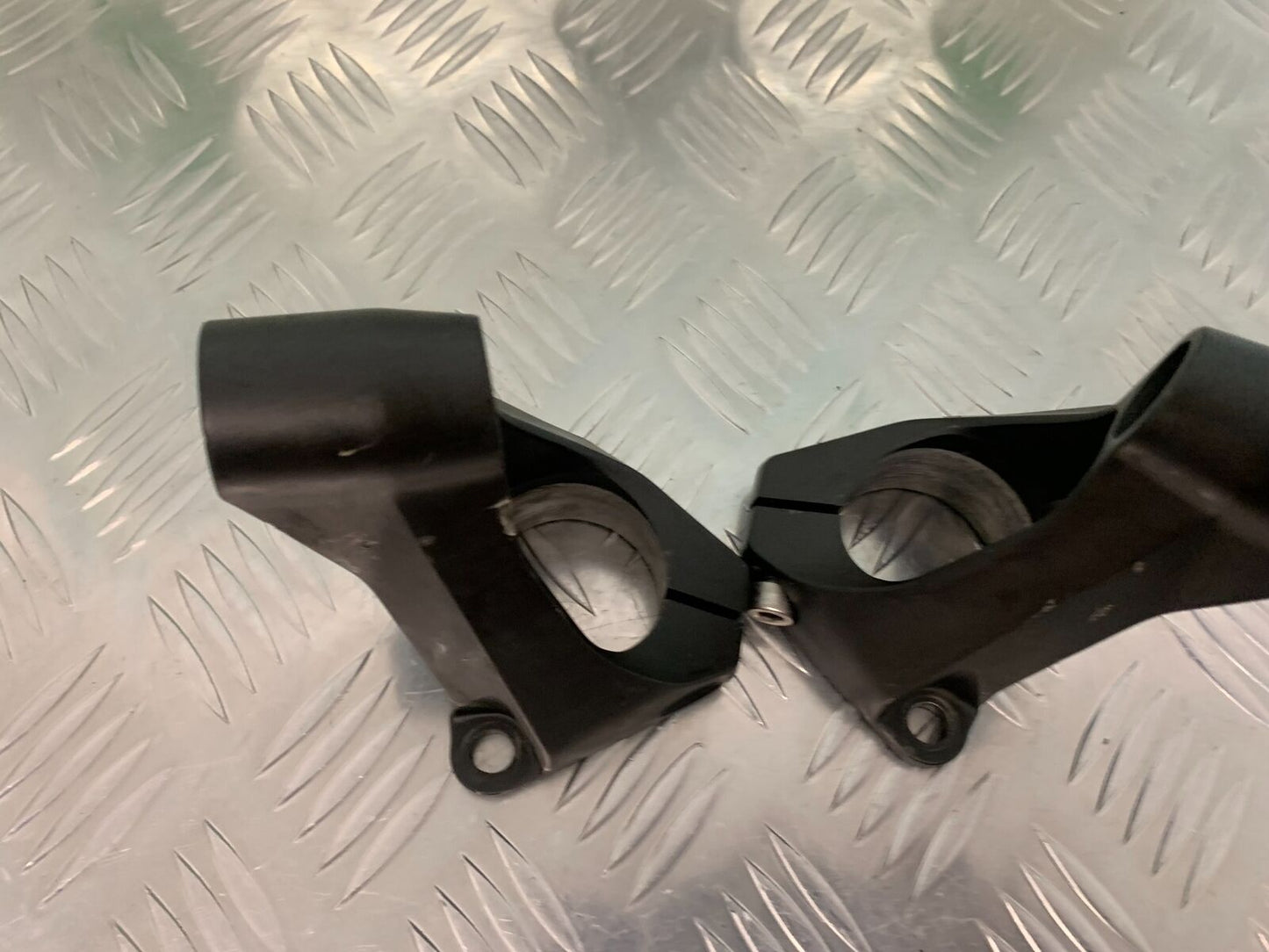 KAWASAKI Z1000 SX LEFT & RIGHT HANDLEBAR MOUNTS   YEAR 2011-16 (STOCK 942)
