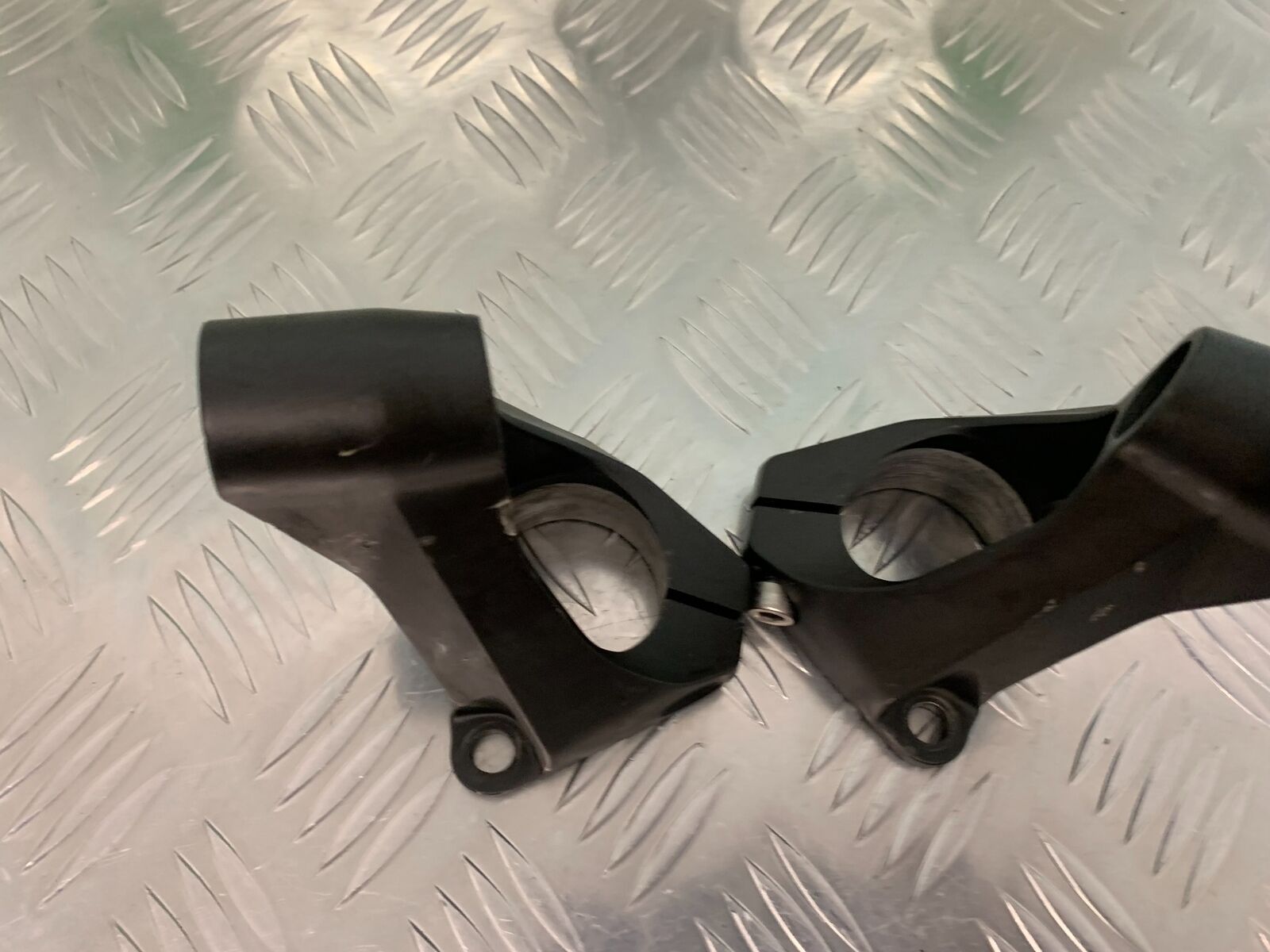 KAWASAKI Z1000 SX LEFT & RIGHT HANDLEBAR MOUNTS   YEAR 2011-16 (STOCK 942)