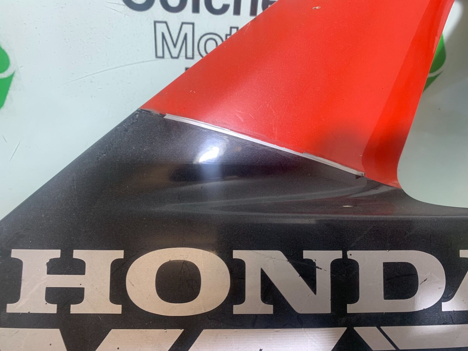 HONDA VFR400 VFR 400 NC21 RIGHT FAIRING PANEL  YEAR 1986-87 (CMB1043)