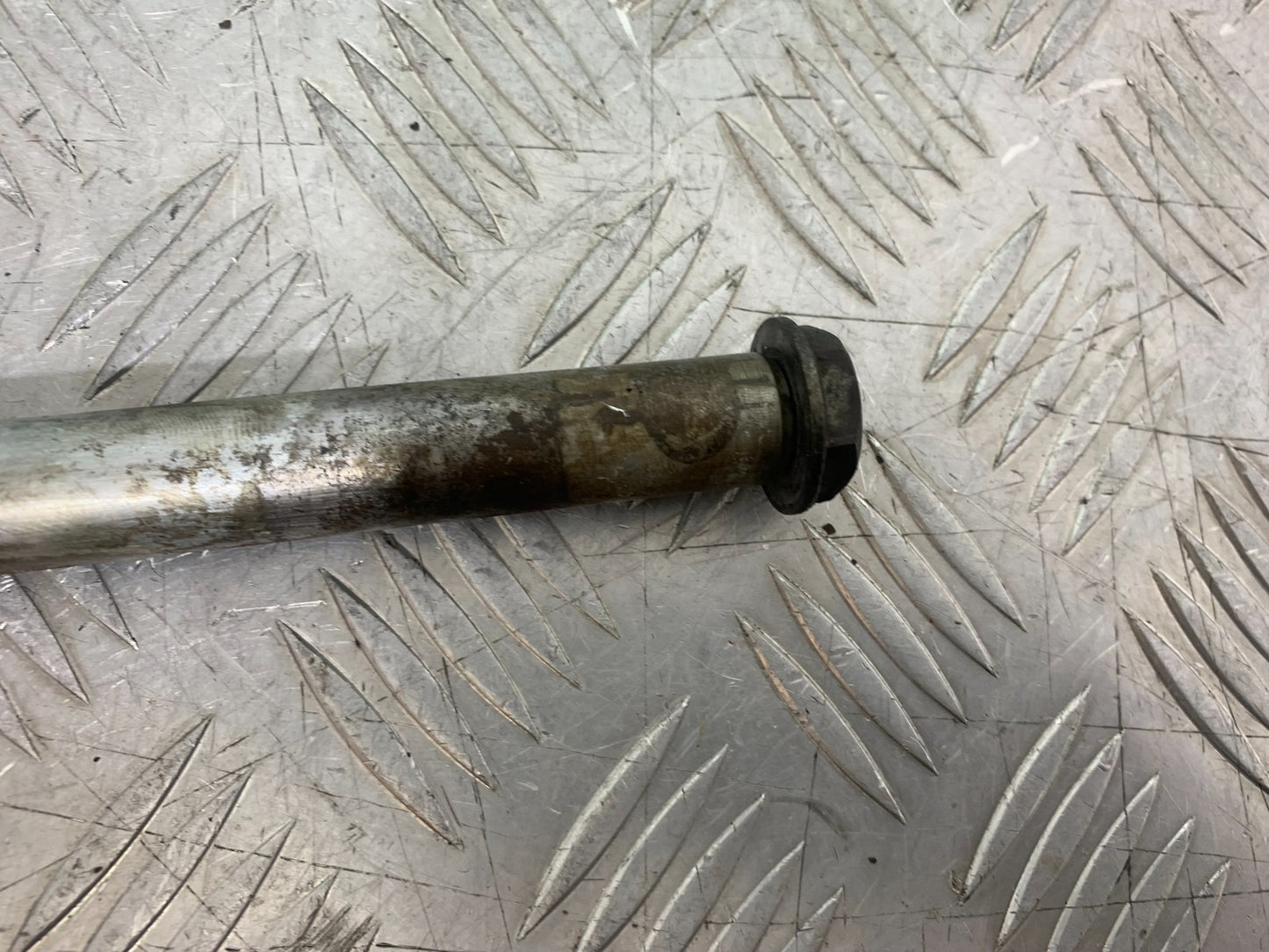 HONDA ST1100 PAN EUROPEAN FRONT WHEEL SPINDLE YEAR 1993-2001 (CMB1195)