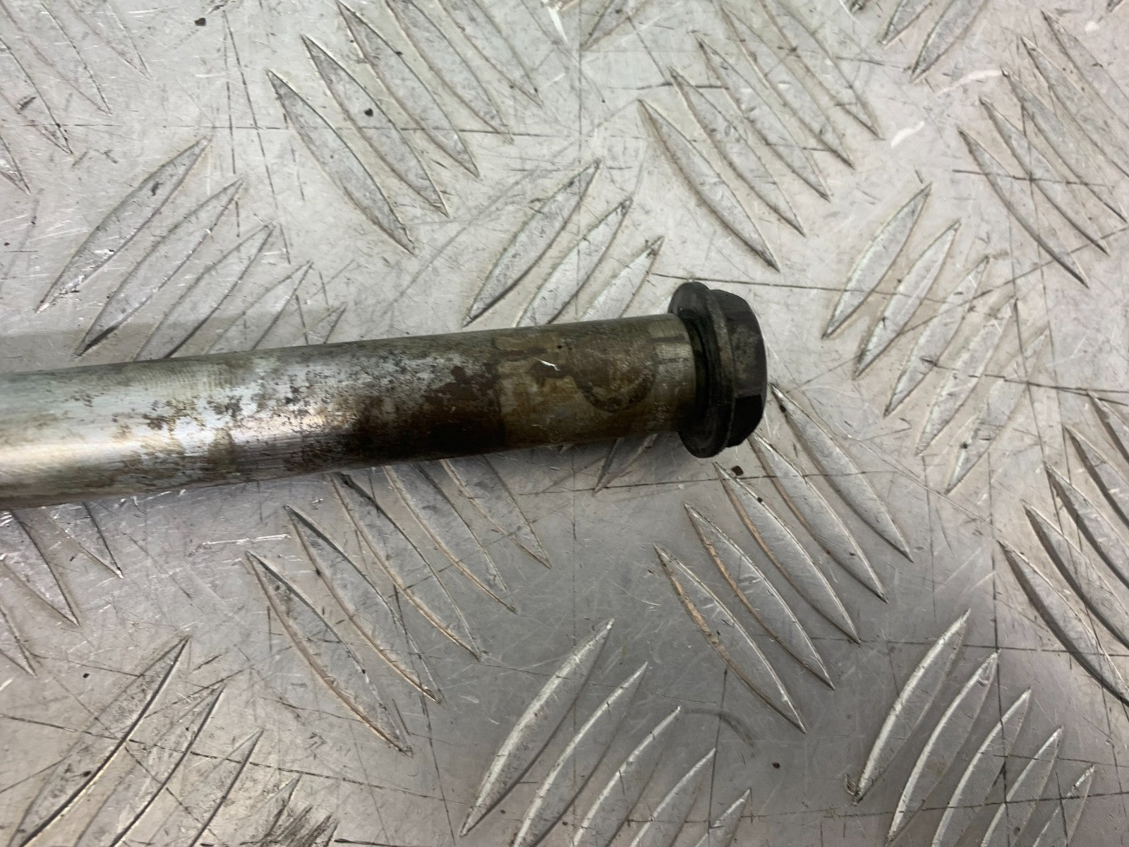 HONDA ST1100 PAN EUROPEAN FRONT WHEEL SPINDLE YEAR 1993-2001 (CMB1195)