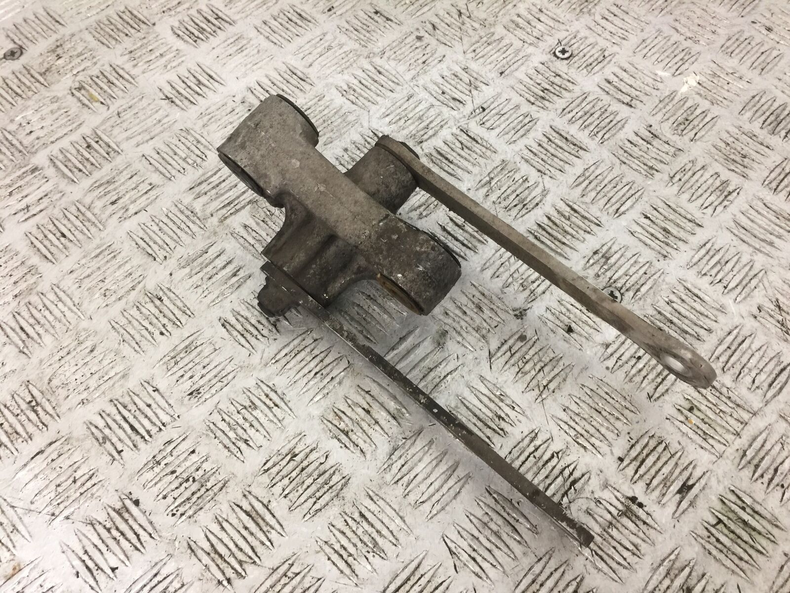KAWASAKI ZX6R ZX636 B1H REAR SHOCK LINKAGE  YEAR 2003 2004 (STOCK 788)