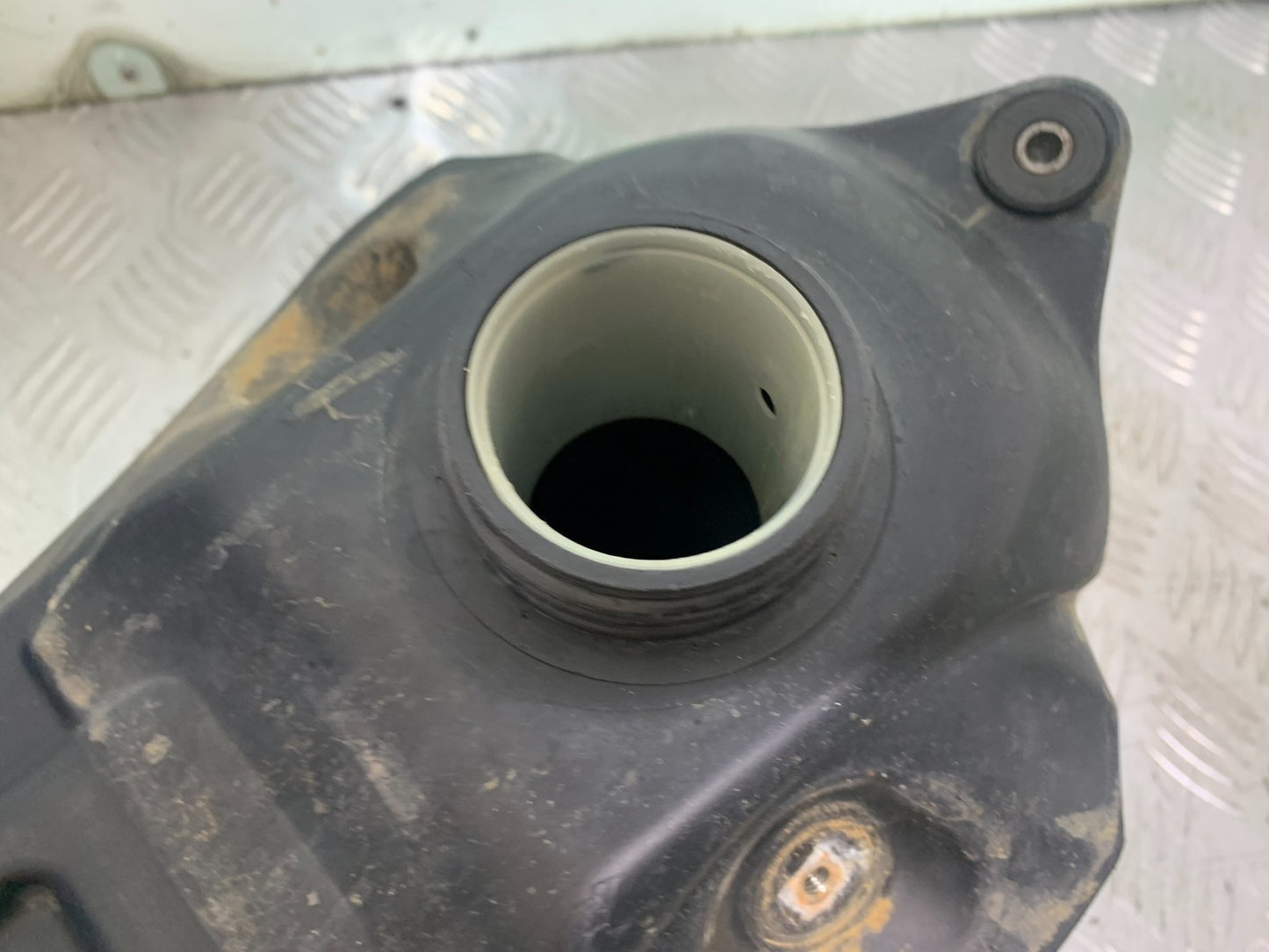 KAWASAKI KXF450 KXF 450 PETROL TANK  YEAR 2013 CMB1217)