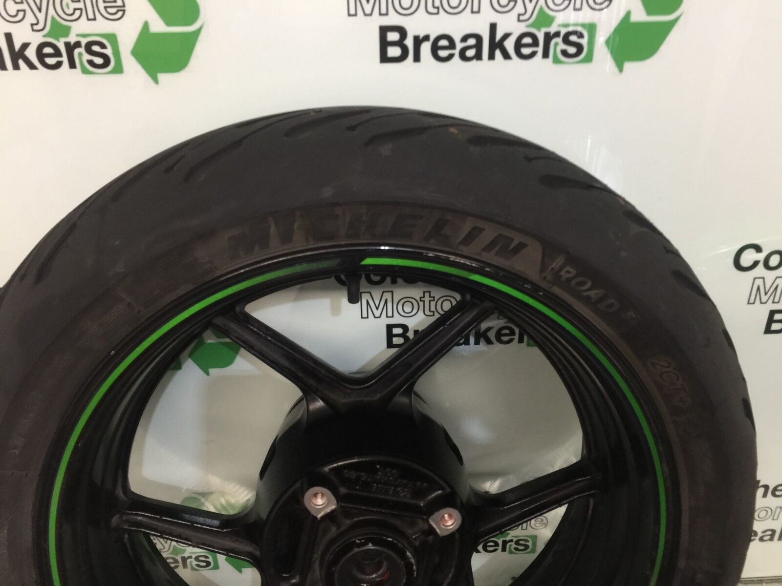 KAWASAKI Z800 Z 800 REAR WHEEL YEAR 2013-2017 (STOCK 925)