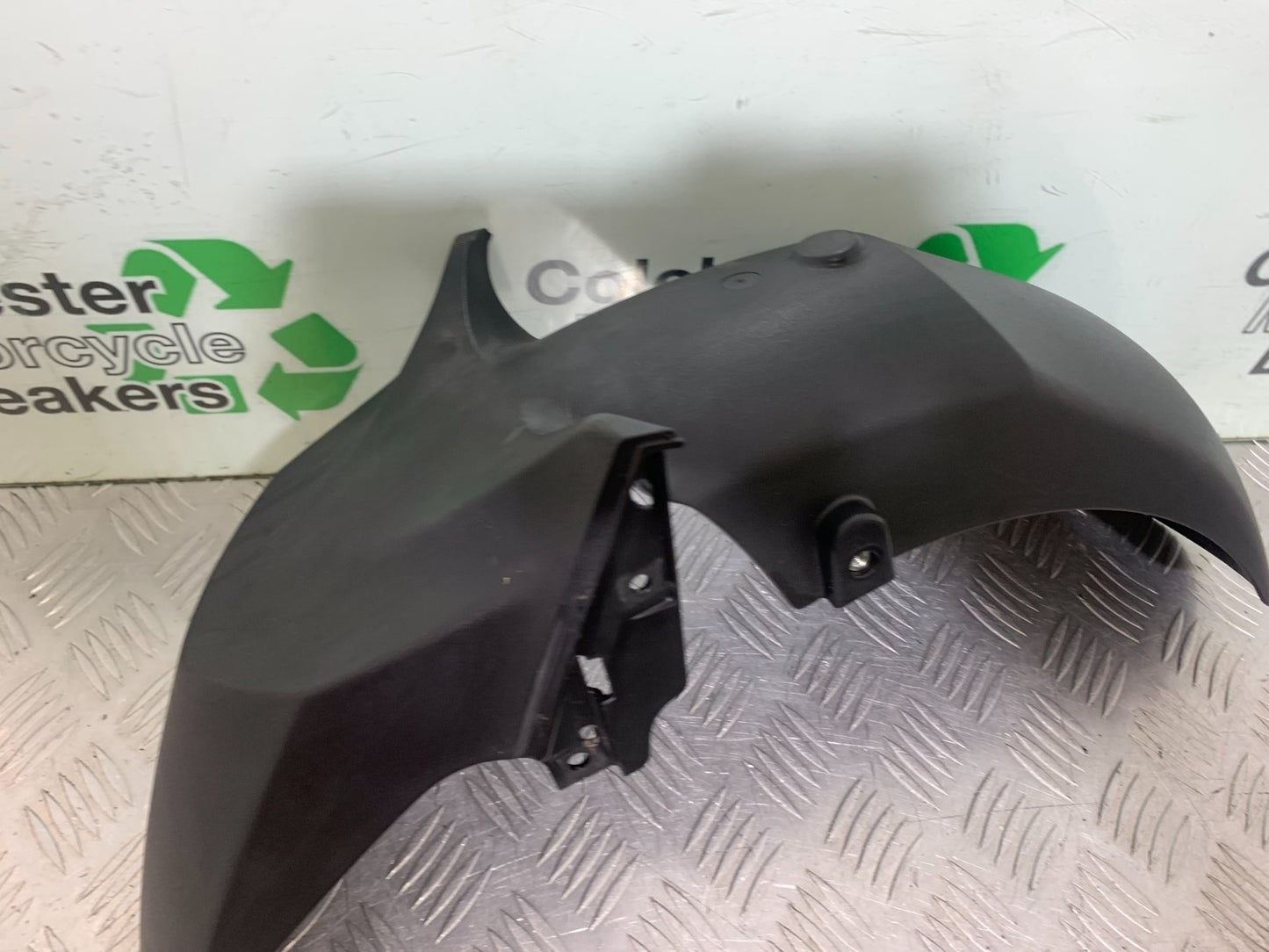 YAMAHA XMAX 300 FRONT MUDGUARD   YEAR 2017-2020 (CMB1218)