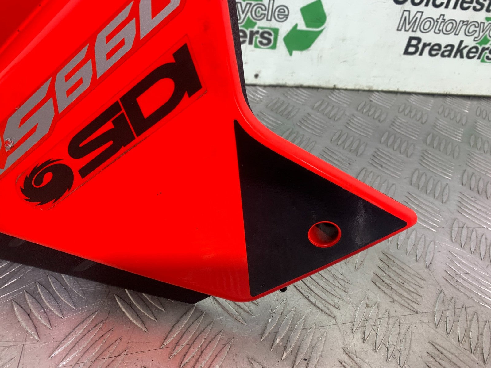 APRILIA RS660 RS 660 RIGHT FAIRING PANEL   YEAR 2020-2024 (CMB1202)