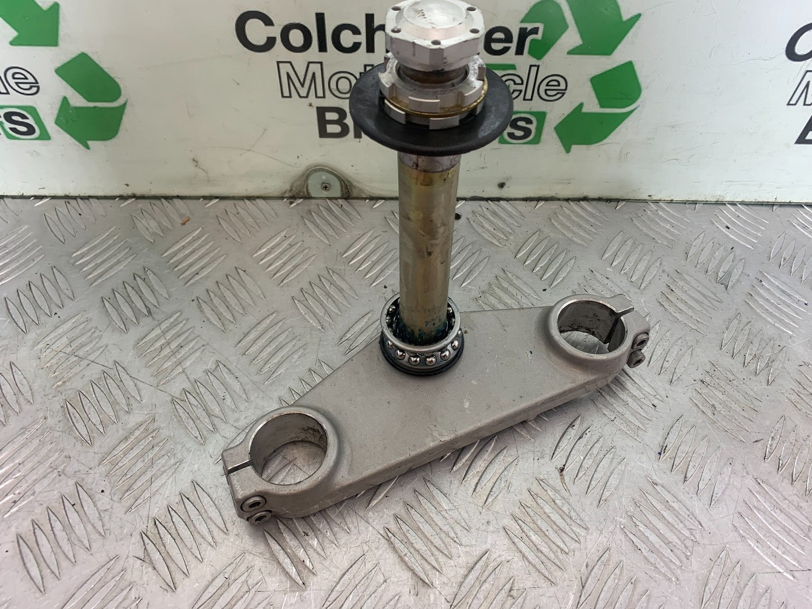 TRIUMPH 1050 SPRINT ST BOTTOM YOKE   YEAR 2004-2007 (CMB1197)
