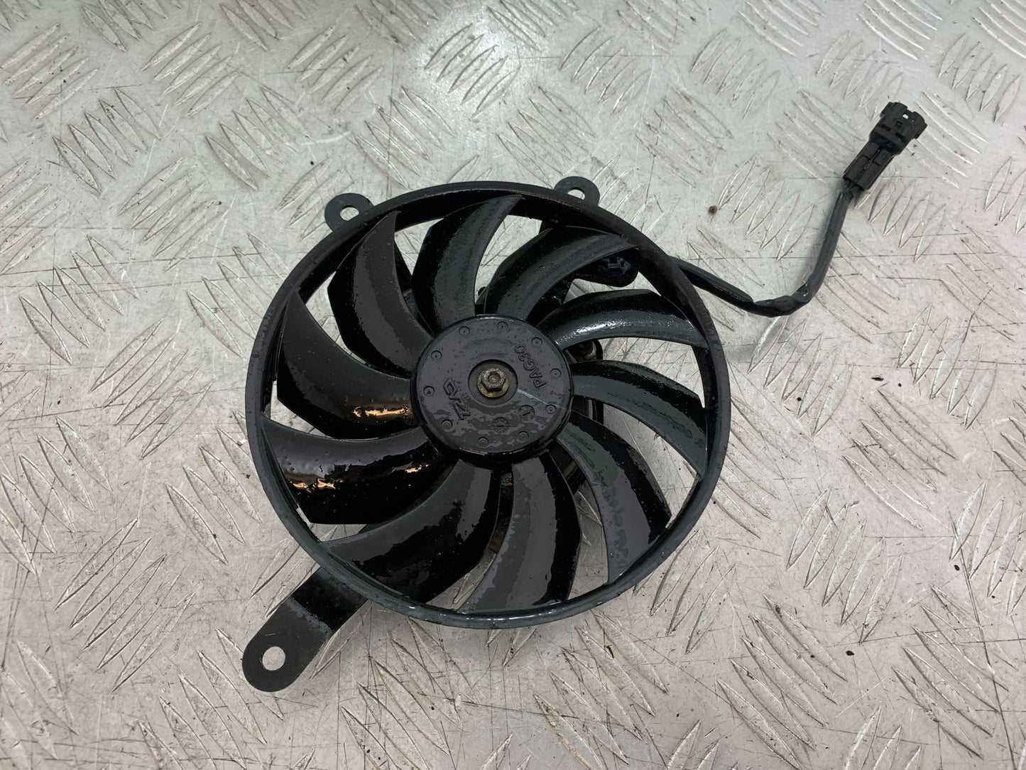 HONDA CB650F CB 650 FA-E RADIATOR FAN  YEAR 2014-2017 (CMB1226)
