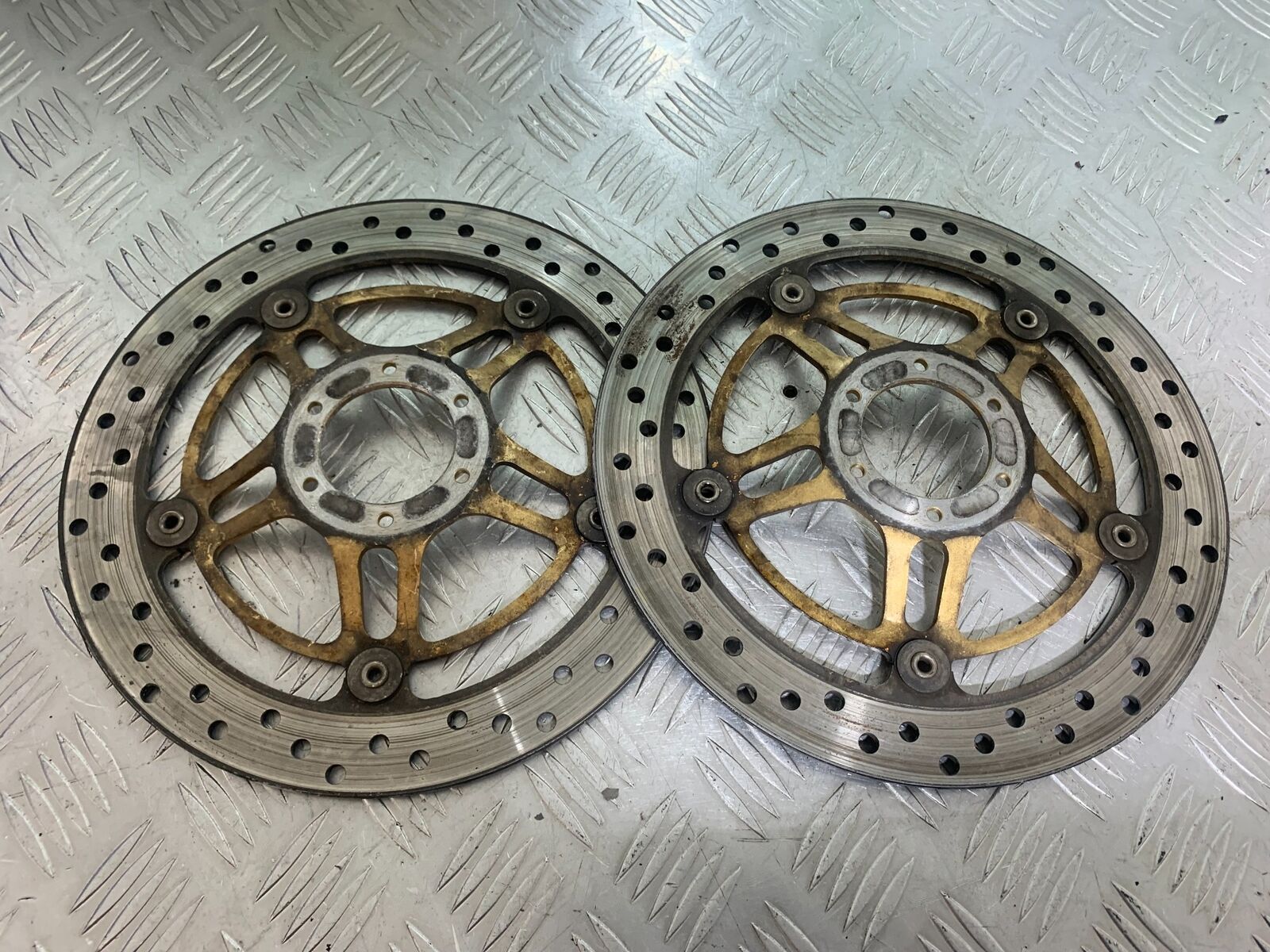 HONDA CB600 CB 600 HORNET FRONT BRAKE DISCS  YEAR 1998 -2002 (CMB1126)
