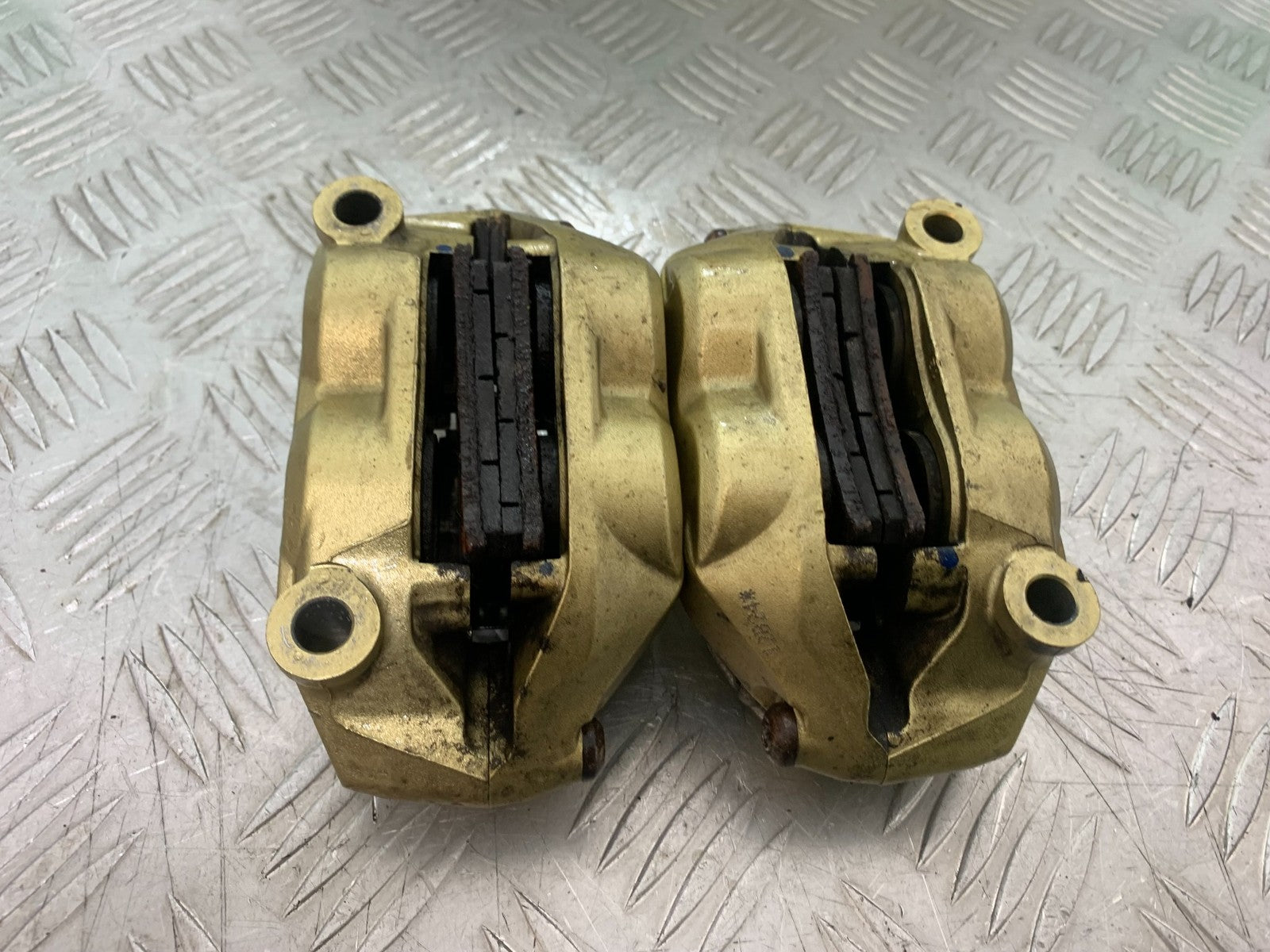 APRILIA TUONO 1000 V4 FRONT BRAKE CALIPERS  YEAR 2013-2014  (CMB1239)