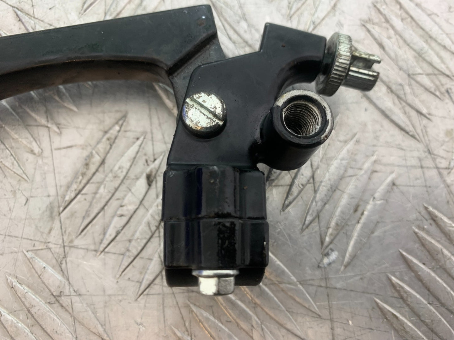 SINNIS TERRAIN 125 CLUTCH LEVER AND BRACKET YEAR 2017-2020 (CMB1241)