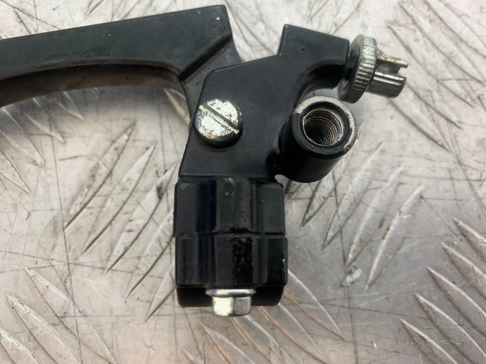 SINNIS TERRAIN 125 CLUTCH LEVER AND BRACKET YEAR 2017-2020 (CMB1241)