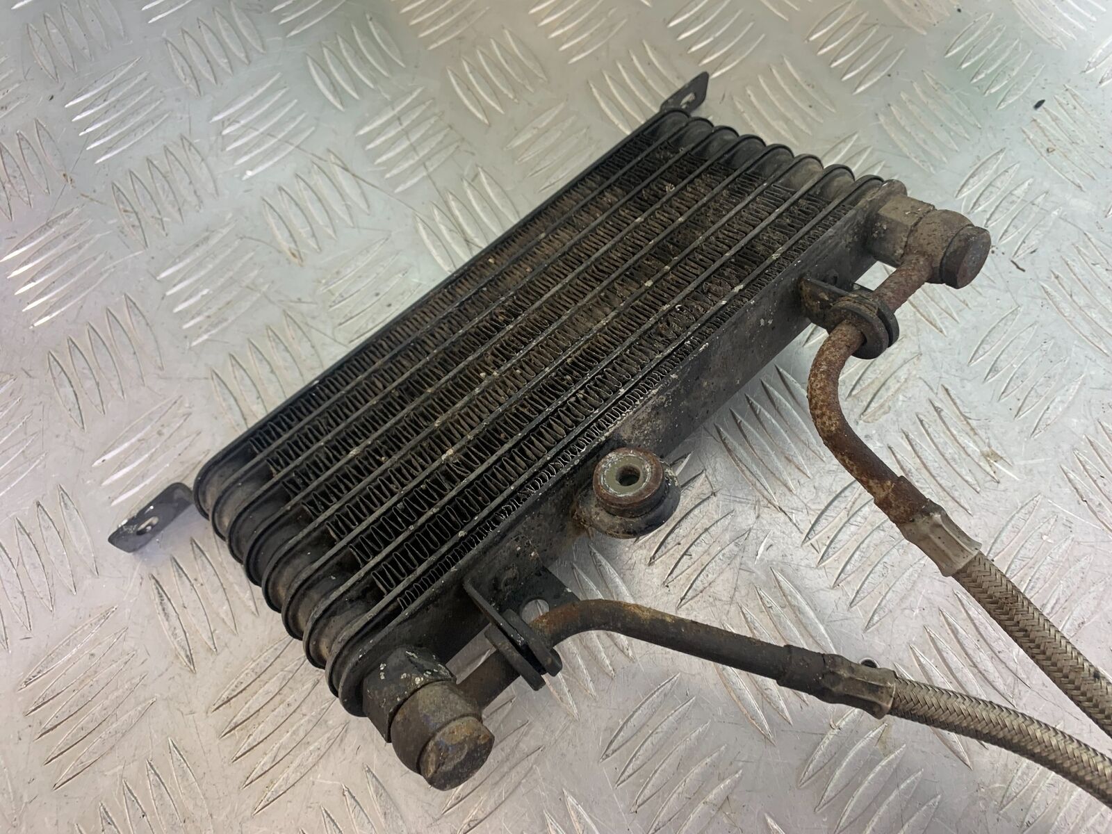 TRIUMPH 955i SPRINT ST OIL COOLER AND LINES  YEAR 1999-2004 (CMB1124)