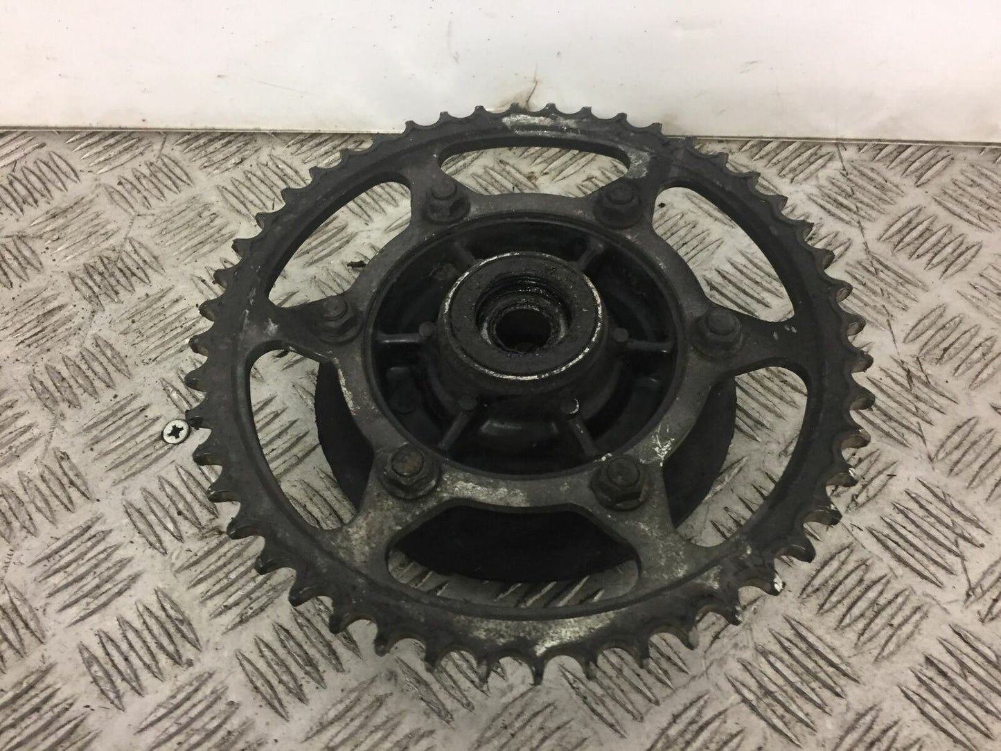 KAWASAKI ZZR600 ZZR 600 E REAR SPROCKET CARRIER   YEAR 1993