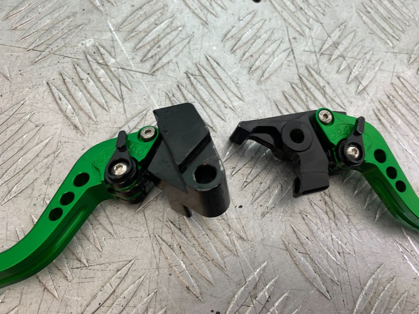 KAWASAKI ER6 N CLUTCH AND BRAKE LEVERS YEAR 2012-2017 (CMB1324)