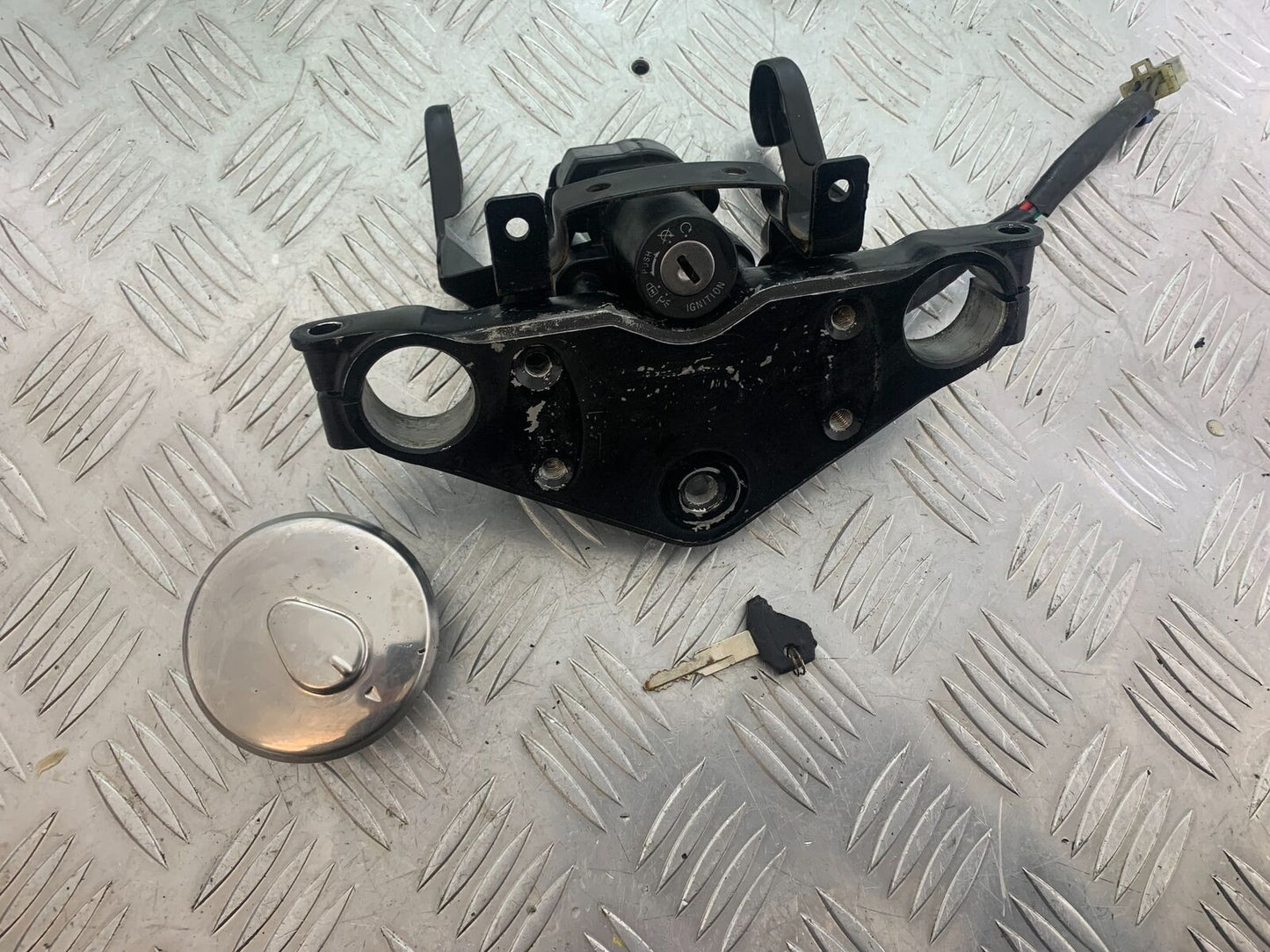 HERALD CLASSIC 125 LOCKS AND KEY   YEAR 2014 (CMB1058)