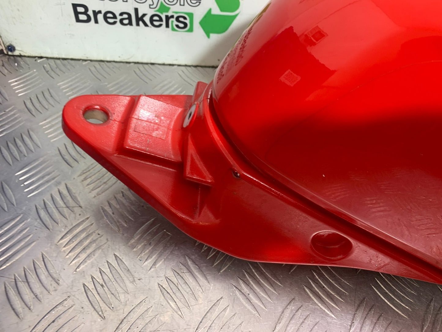 DUCATI 1198 S PETROL TANK  YEAR 2009-2011 (CMB1219)