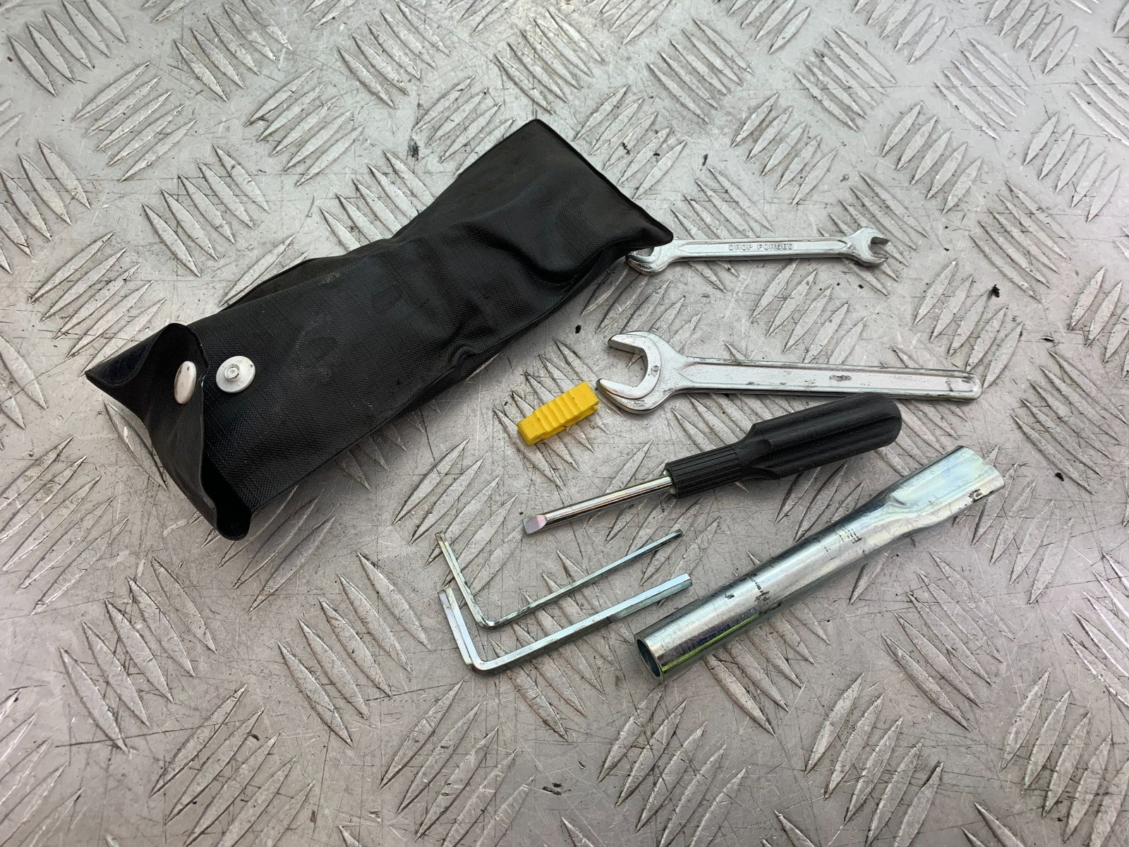 APRILIA TUONO 1000 V4R TOOL KIT YEAR 2011-13  (CMB1316)