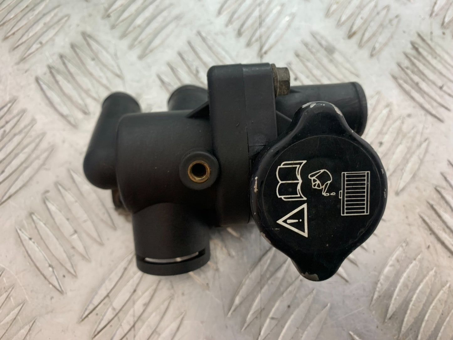 TRIUMPH T509 SPEED TRIPLE THERMOSTAT  YEAR 1997-1998 (CMB1144)