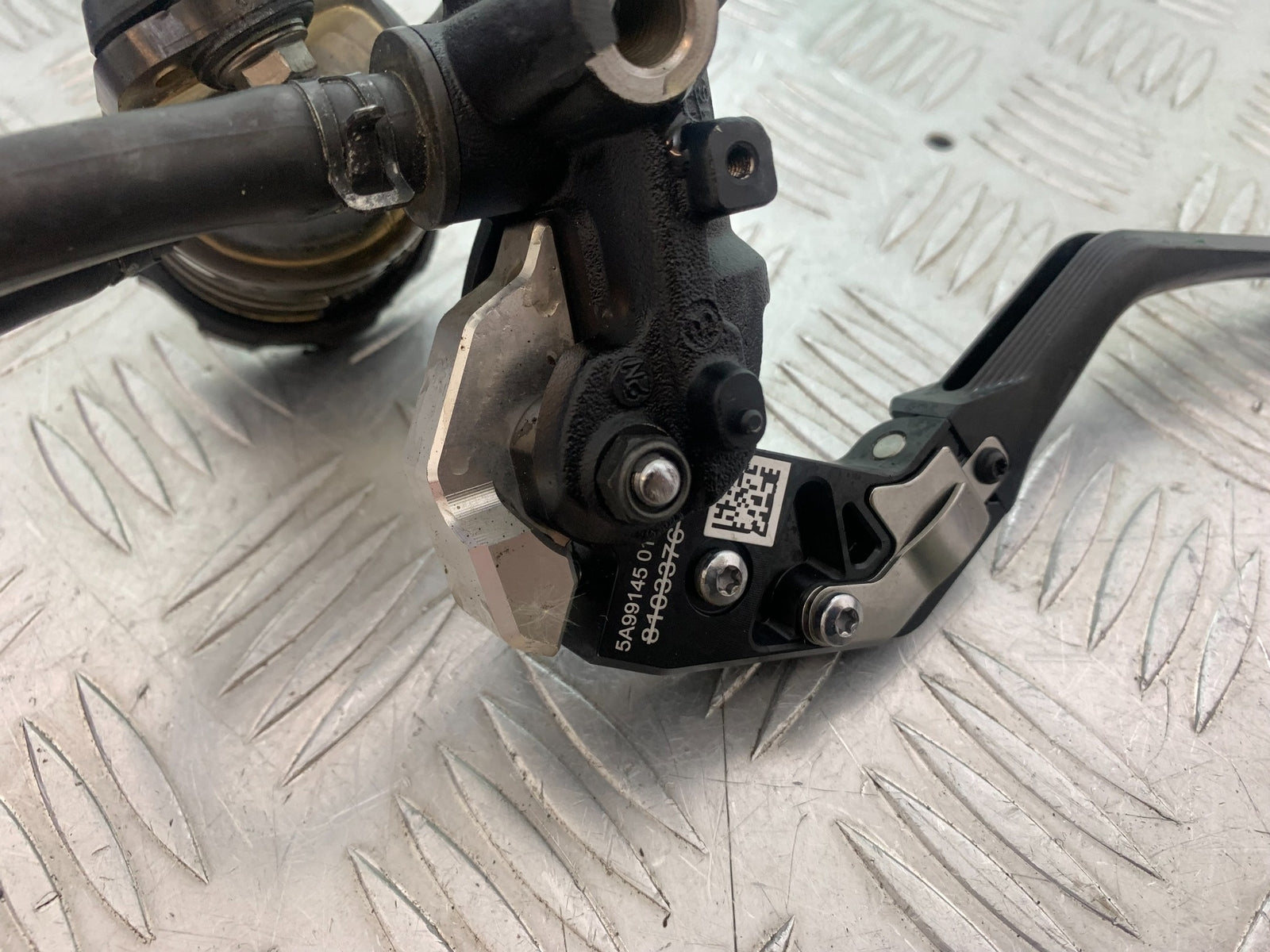 BMW M1000 R FRONT BRAKE MASTER CYLINDER  YEAR 2023-2024 (CMB1140)