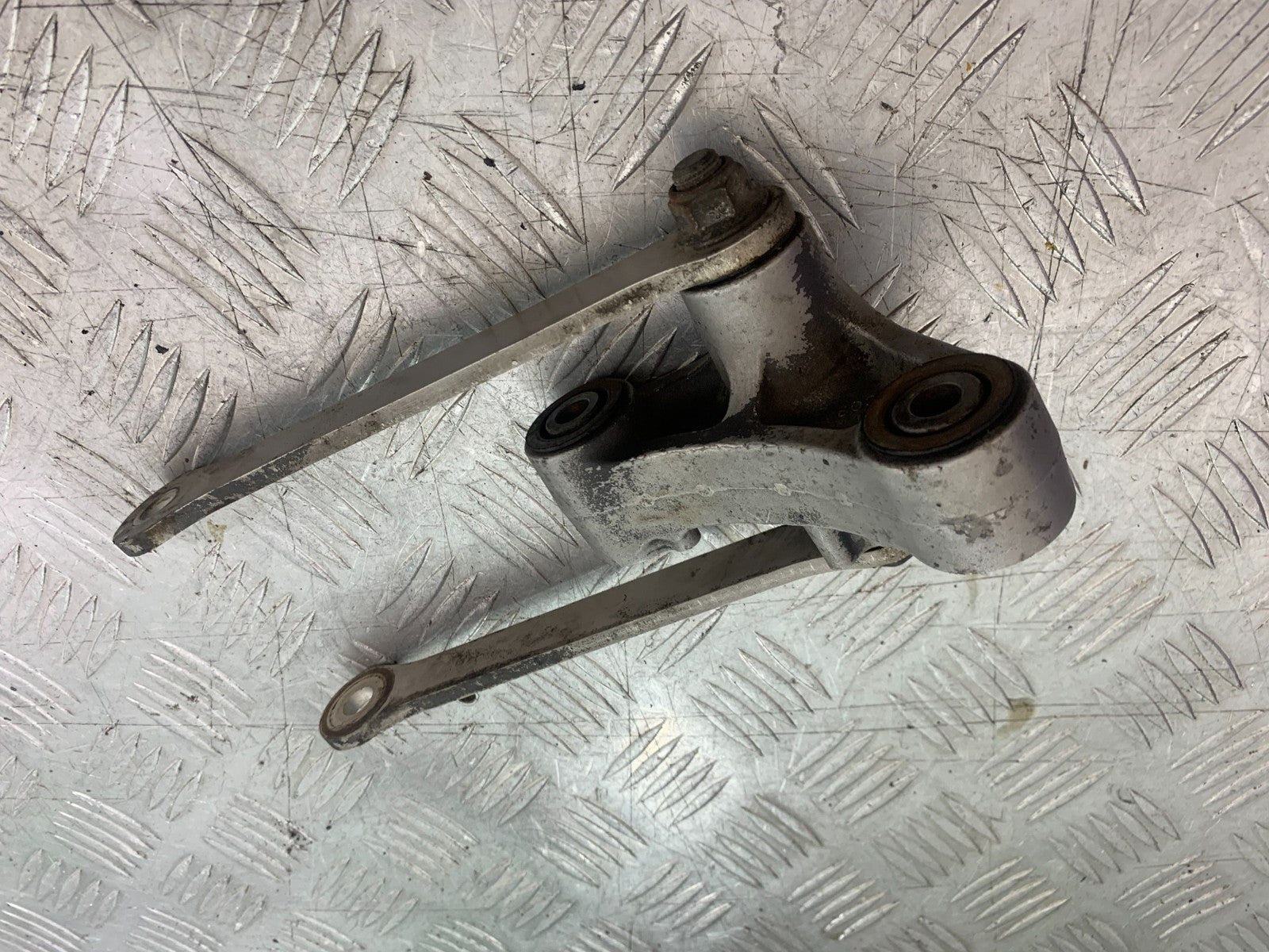 KAWASAKI ZX9R ZX9 C REAR SHOCK LINKAGE  YEAR 1998-99 (CMB1213)