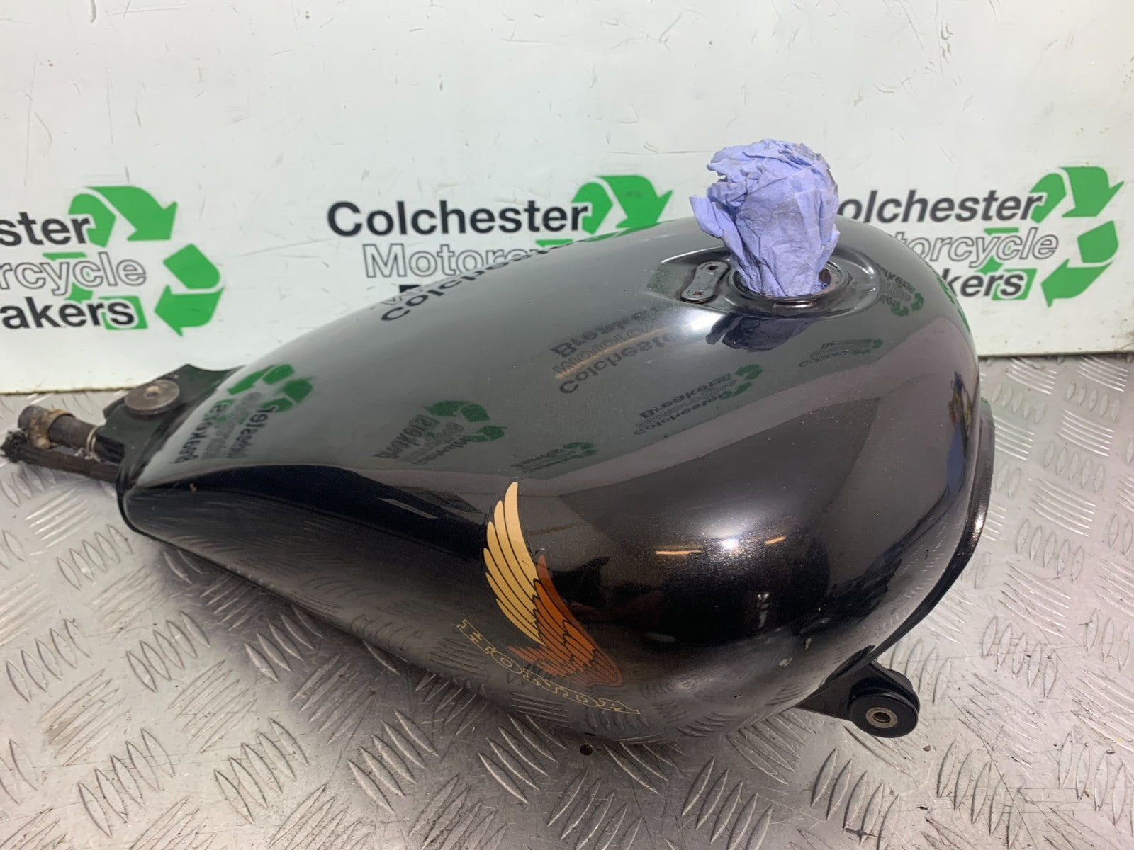HONDA VT700 VT 700 SHADOW PETROL TANK  YEAR 1984-85 (CMB1328)