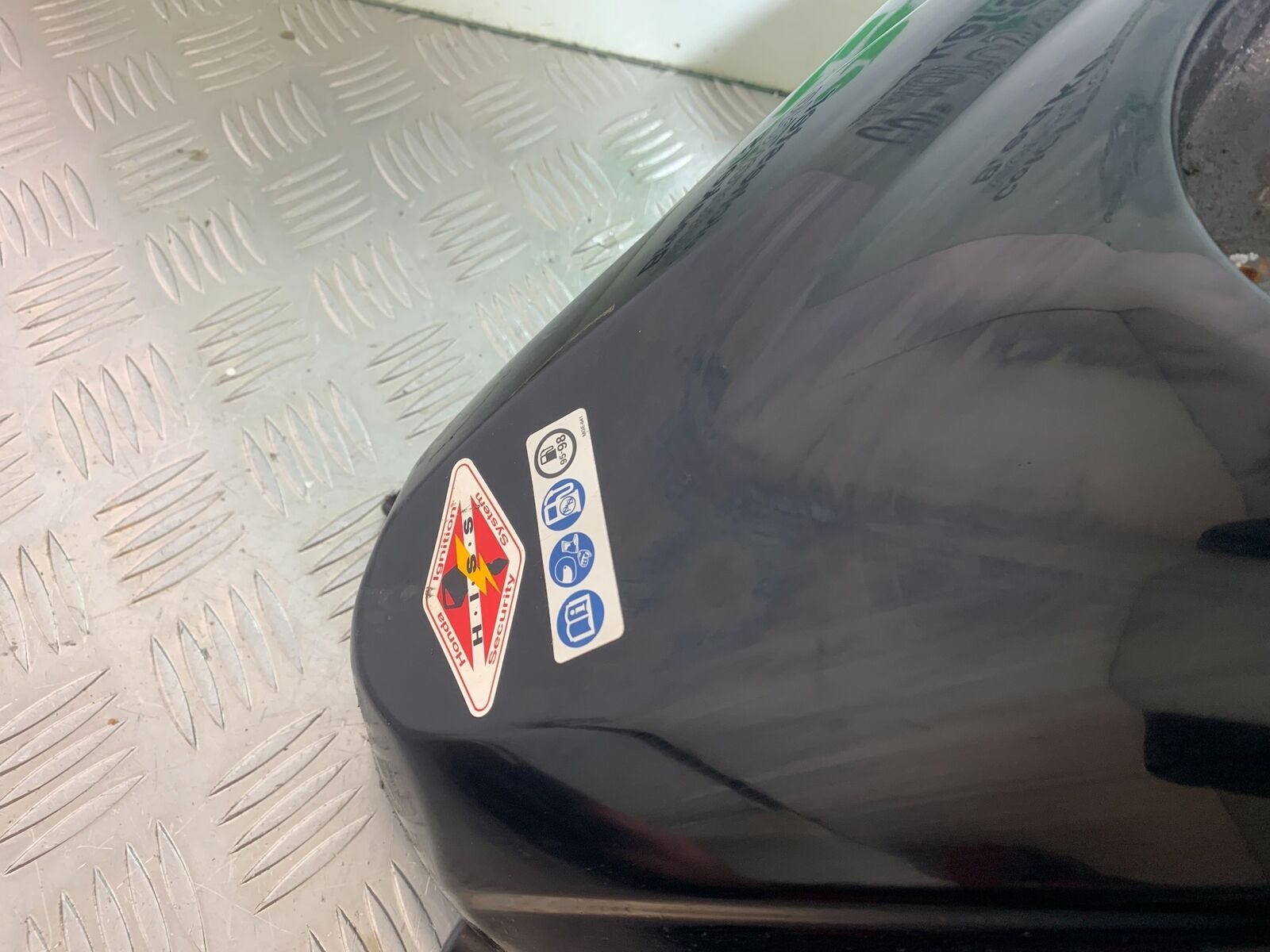 HONDA VFR1200 VFR 1200 FA PETROL TANK  YEAR 2010-11 CMB1088)