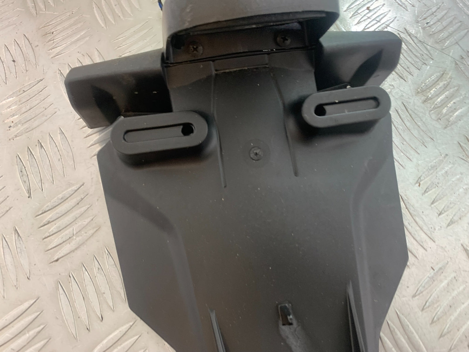YAMAHA YZF R1 REAR MUDGUARD YEAR 2004-2006 (CMB1155)