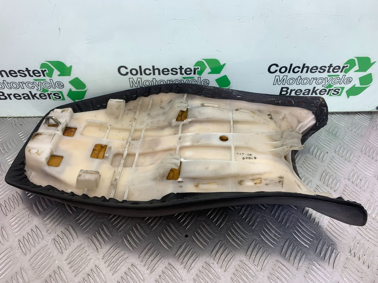HONDA CBR1100 BLACKBIRD SEAT  YEAR 1999-2005 (CMB1103)