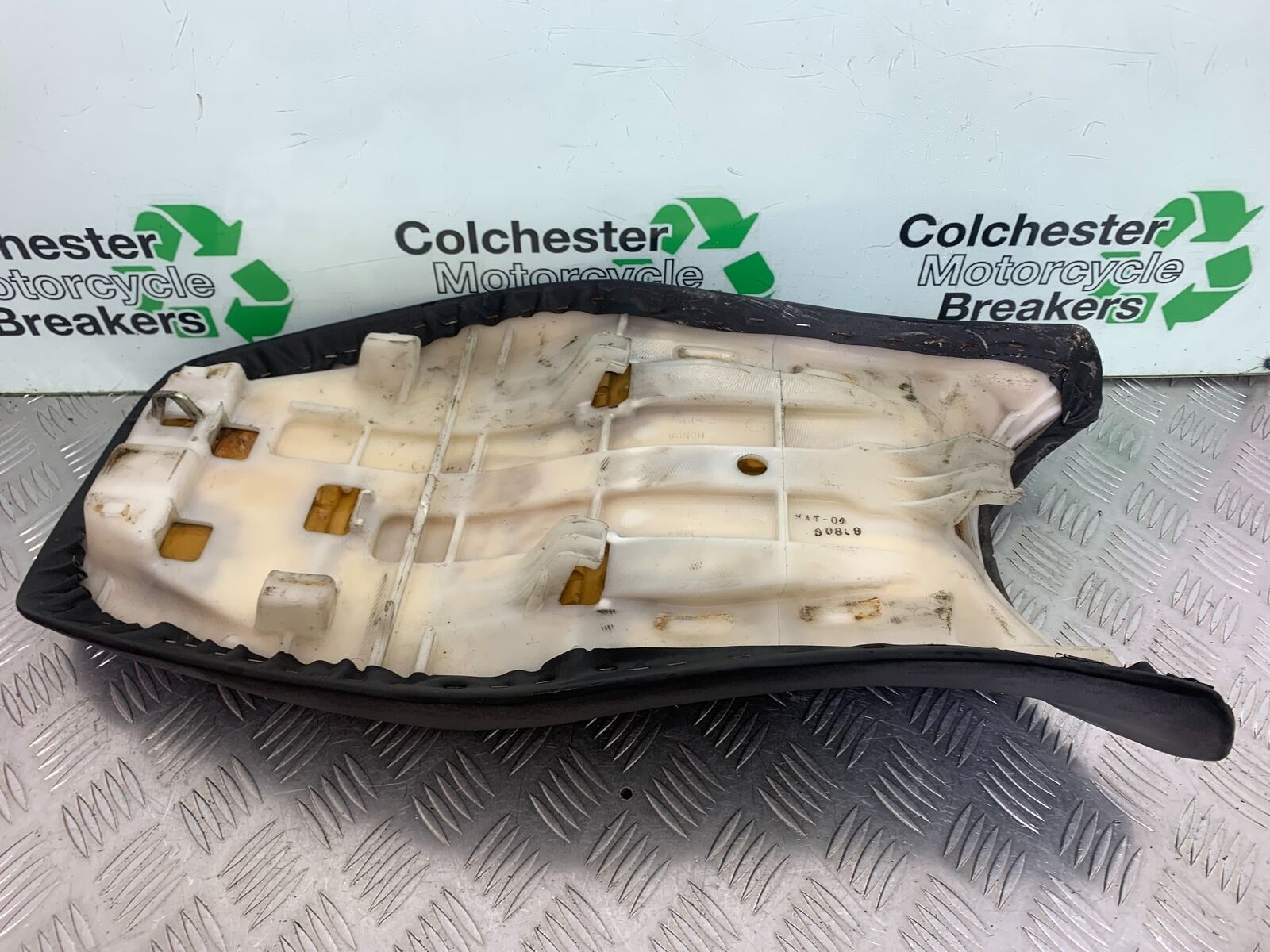 HONDA CBR1100 BLACKBIRD SEAT  YEAR 1999-2005 (CMB1103)