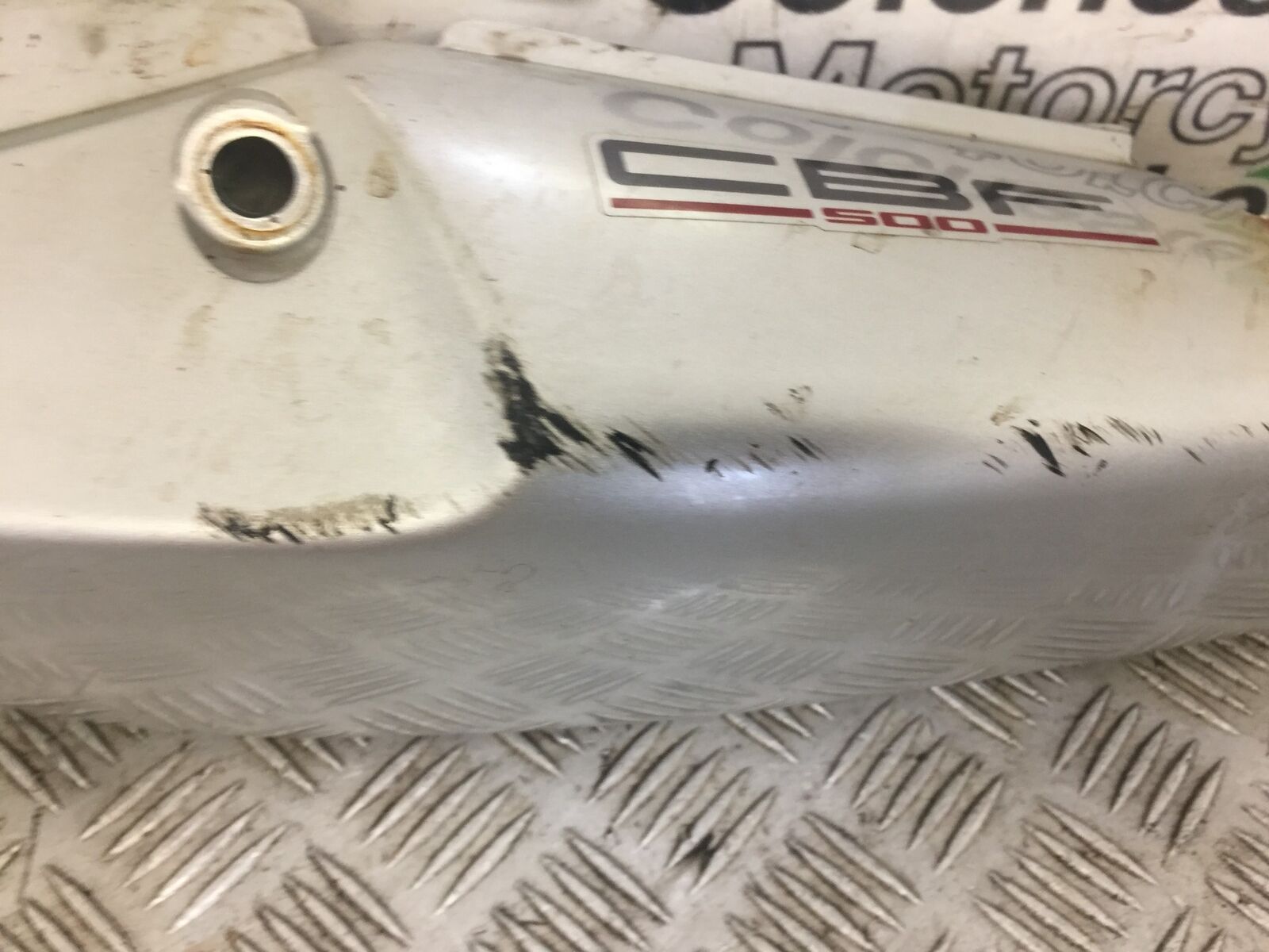 HONDA CBF500 CBF 500 LEFT SEAT PANEL  YEAR 2004  (STOCK 585)